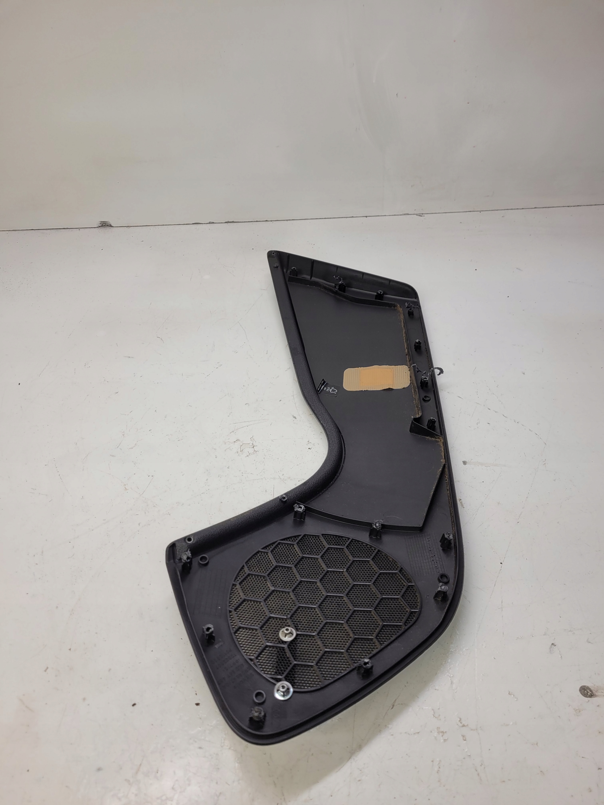 mřížka krycí repráku AUDI Q7 4L0867487 BOSE