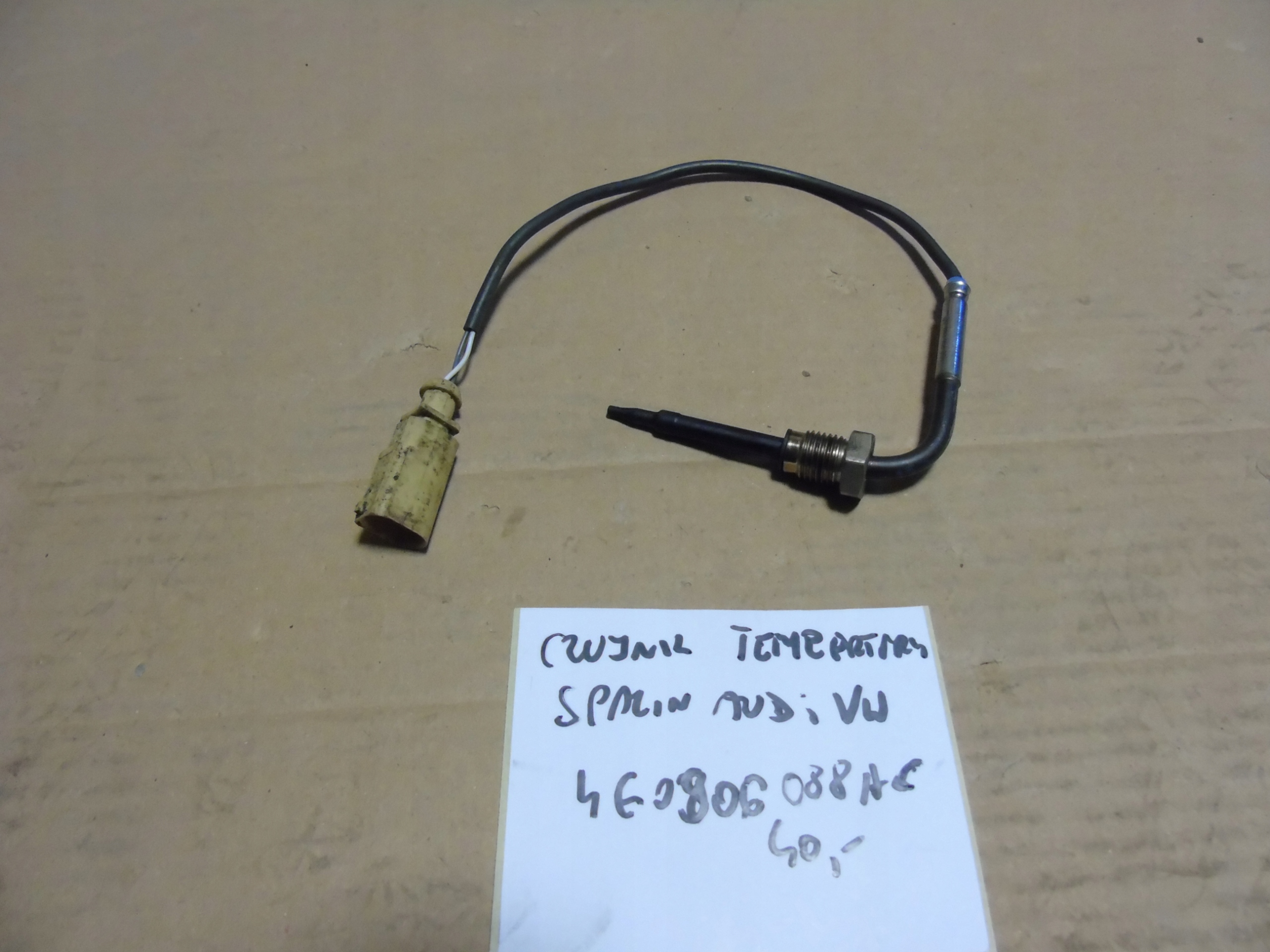 IDEALNY SENSOR TEMPERATURY GASE VW AUDI