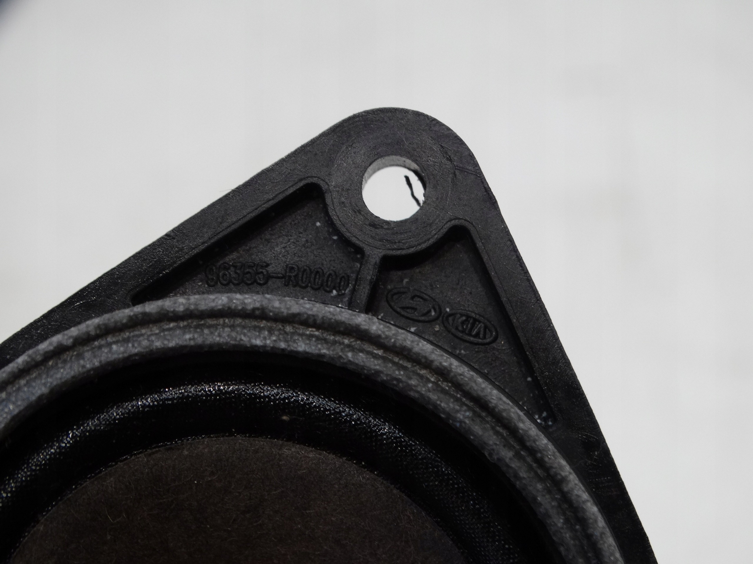 speaker consoles of the dashboard KIA SPORTAGE V 21-25R. 96355-R0000