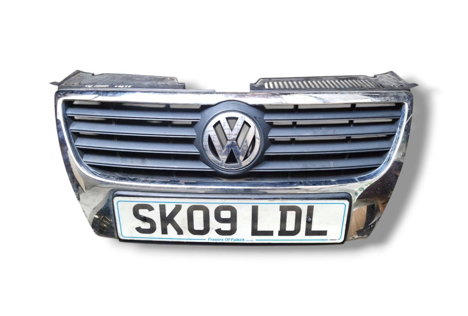 grille radiator Volkswagen Passat B6 2009 3C0853651