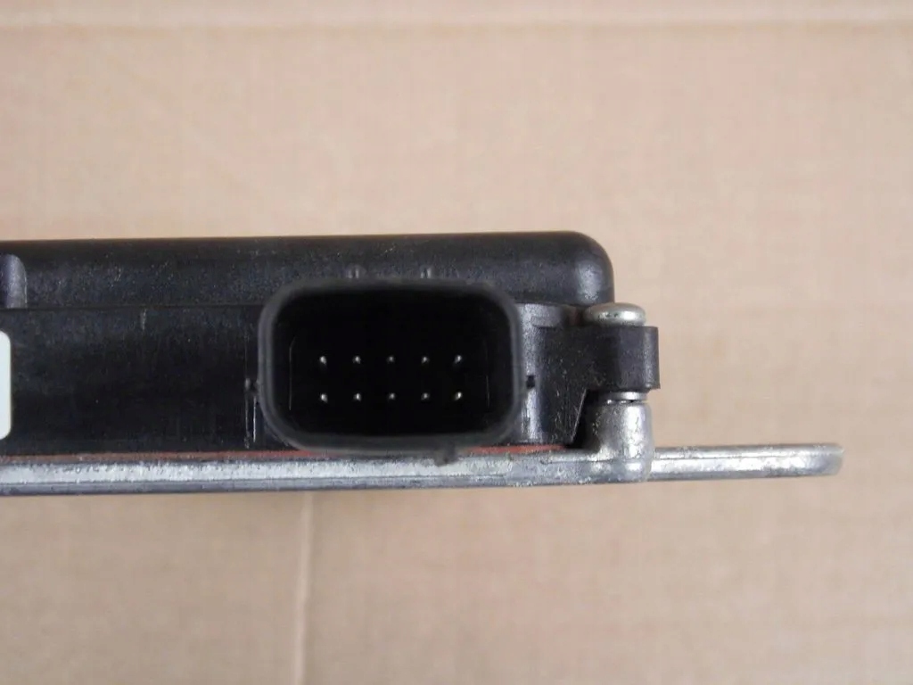 TOYOTA LAND CRUISER 150 SENSOR MARTWEGO POLA