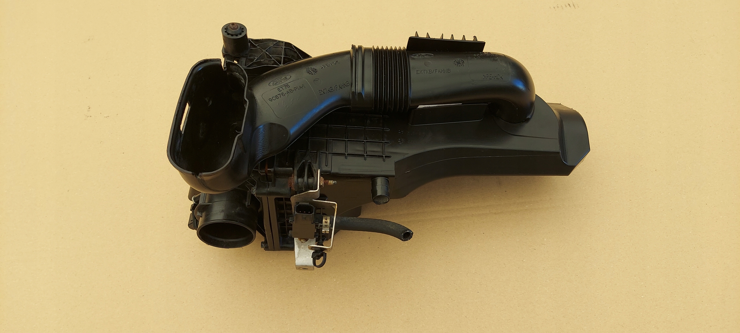 Gehäuse filter luft FORD FIESTA MK7 1.5 ET769A600AD