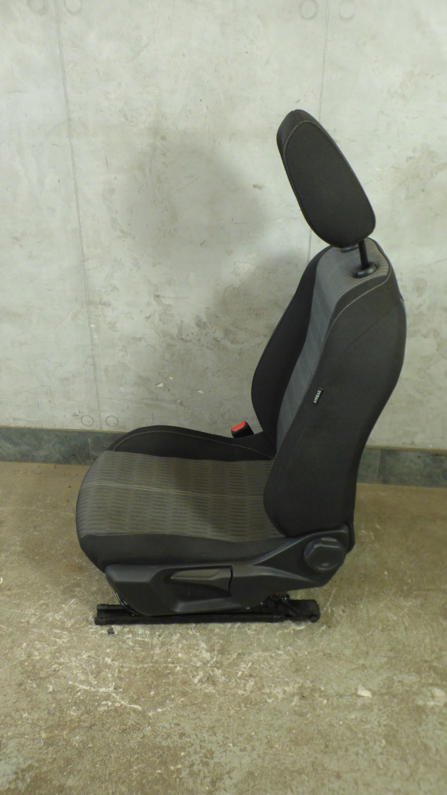 seat left driver´s stBDB EUROPA OPEL CORSA F