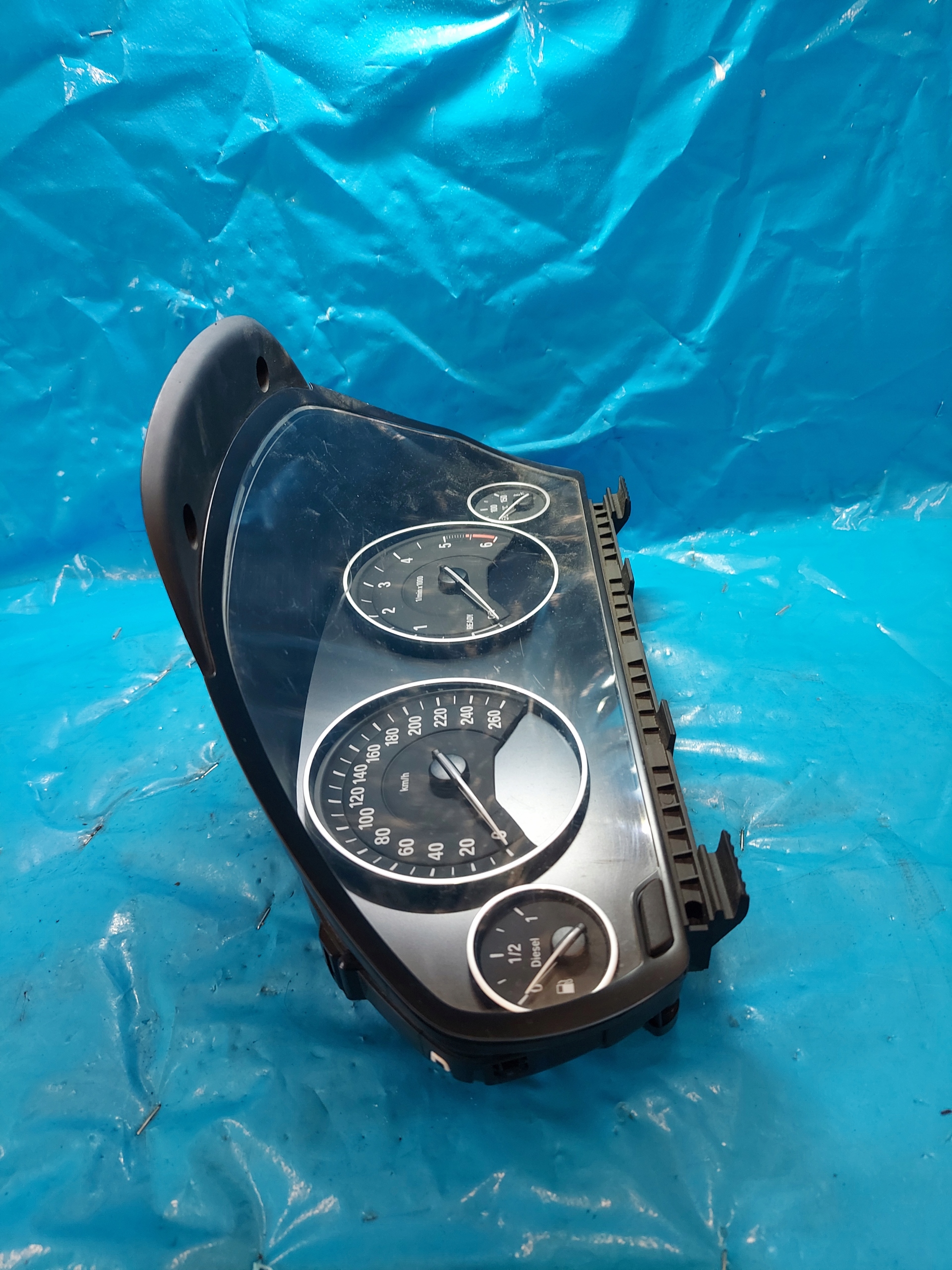 dials clock BMW F30 F31 DIESEL START STOP 9232895