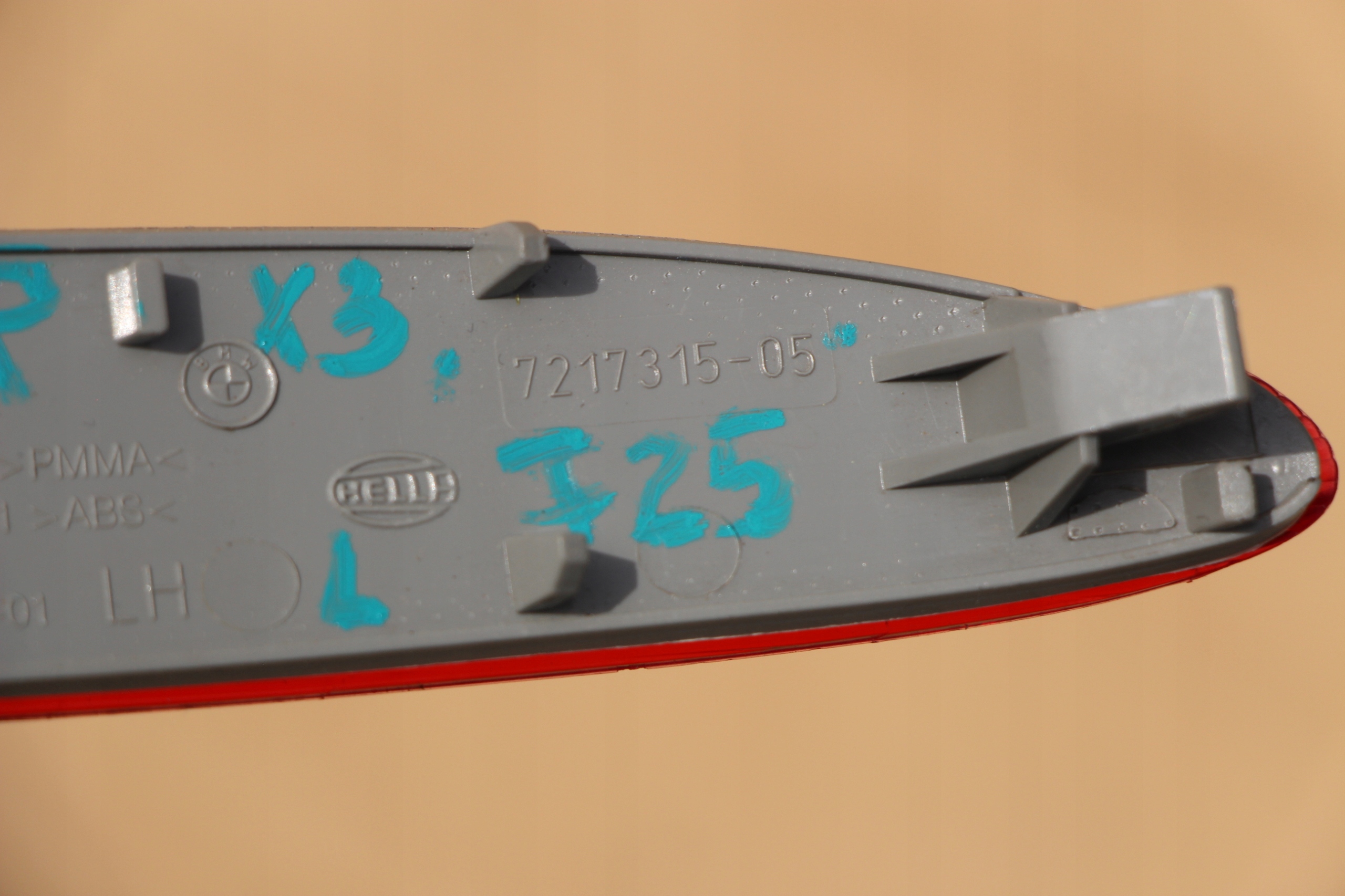 BMW X3 F25 LIFT M PAKIET LEWY ODBLASK ZDERZAKA TYŁ oryg 2015+ Producent części BMW OE