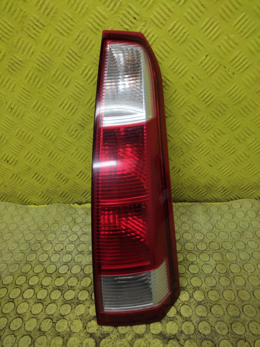 OPEL MERIVA A light right rear part 93294346