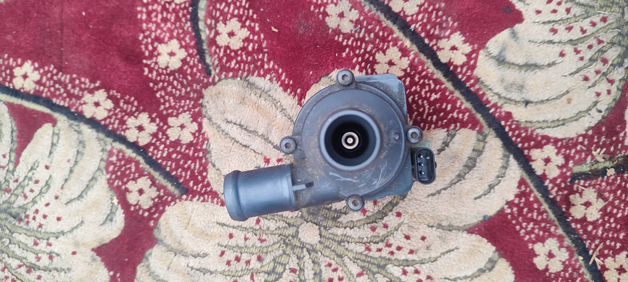 AUDI A4 B8 8K A5 8T 2.0 TDI CJC CJCA CGL dodatna pumpa vode 06H121601M