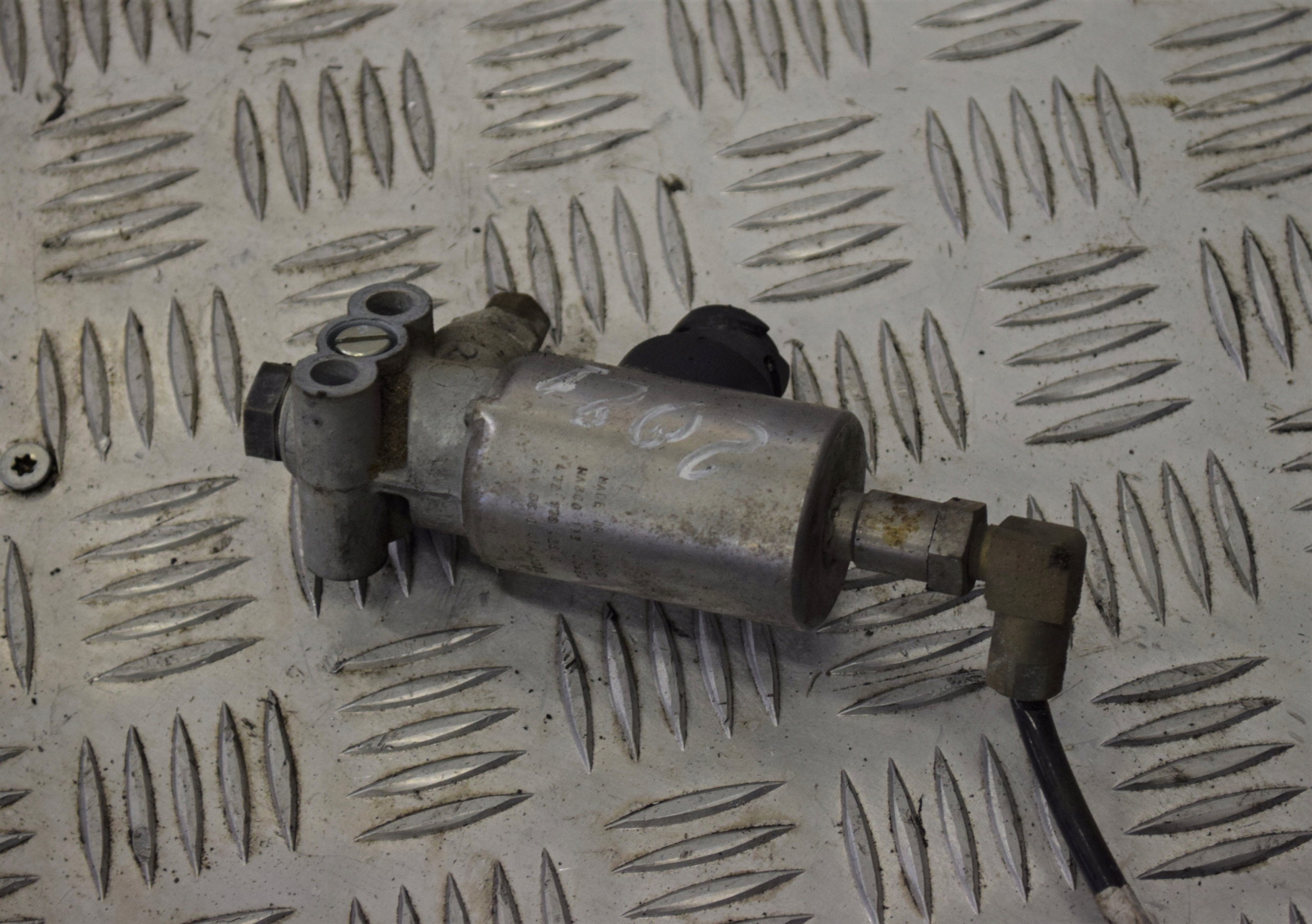 017 100 - КОТУШКА ЗАМКА МОСТА МАГНІТНИЙ КЛАПАН DAF 106 LIFT