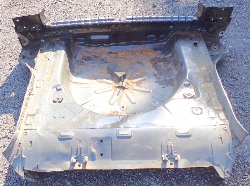 tylny pas wanna 4x4 dacia duster I 10-17