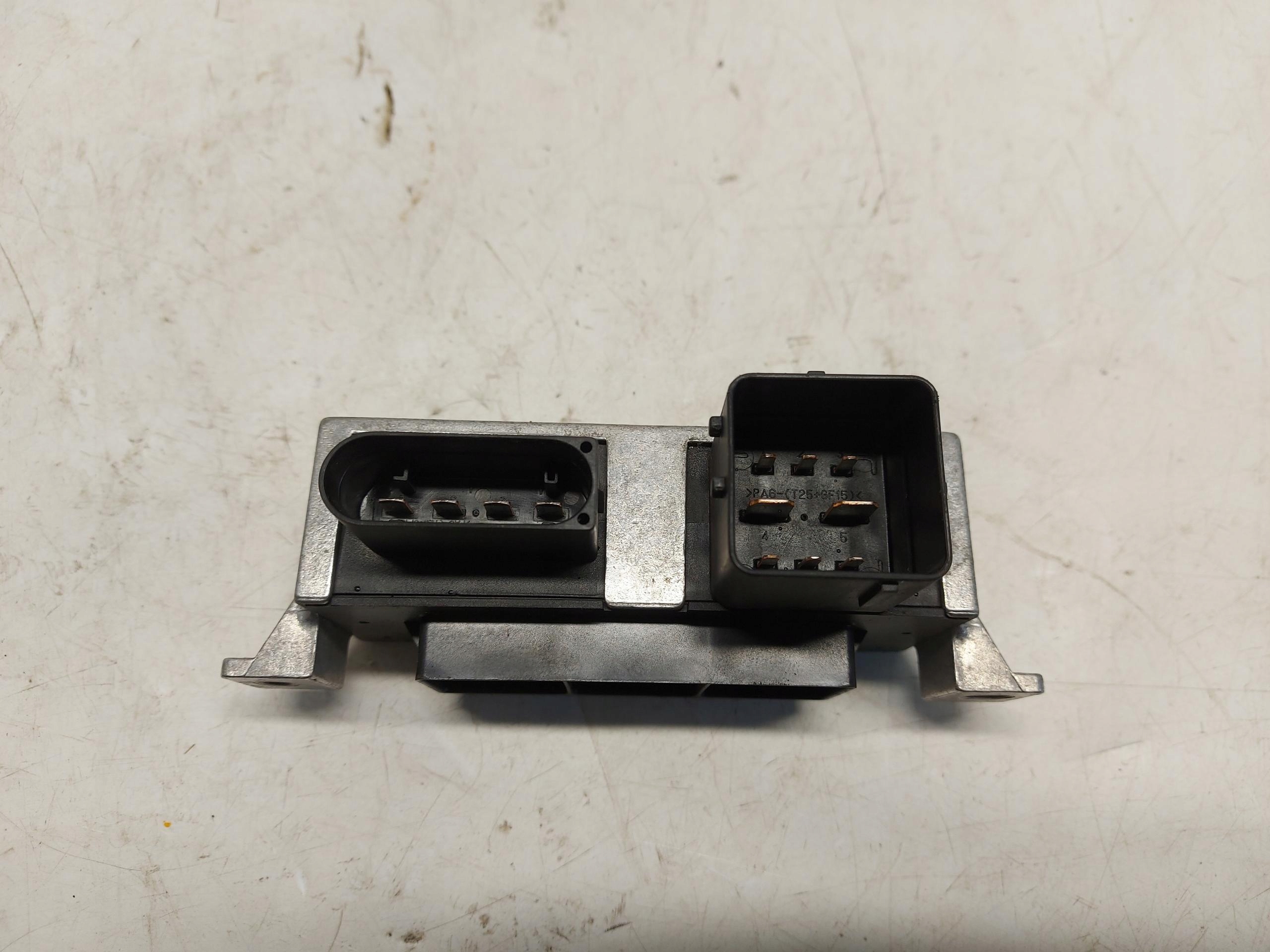 Renault Master III LIFT control unit relay plugs zarowych 271202380r-a