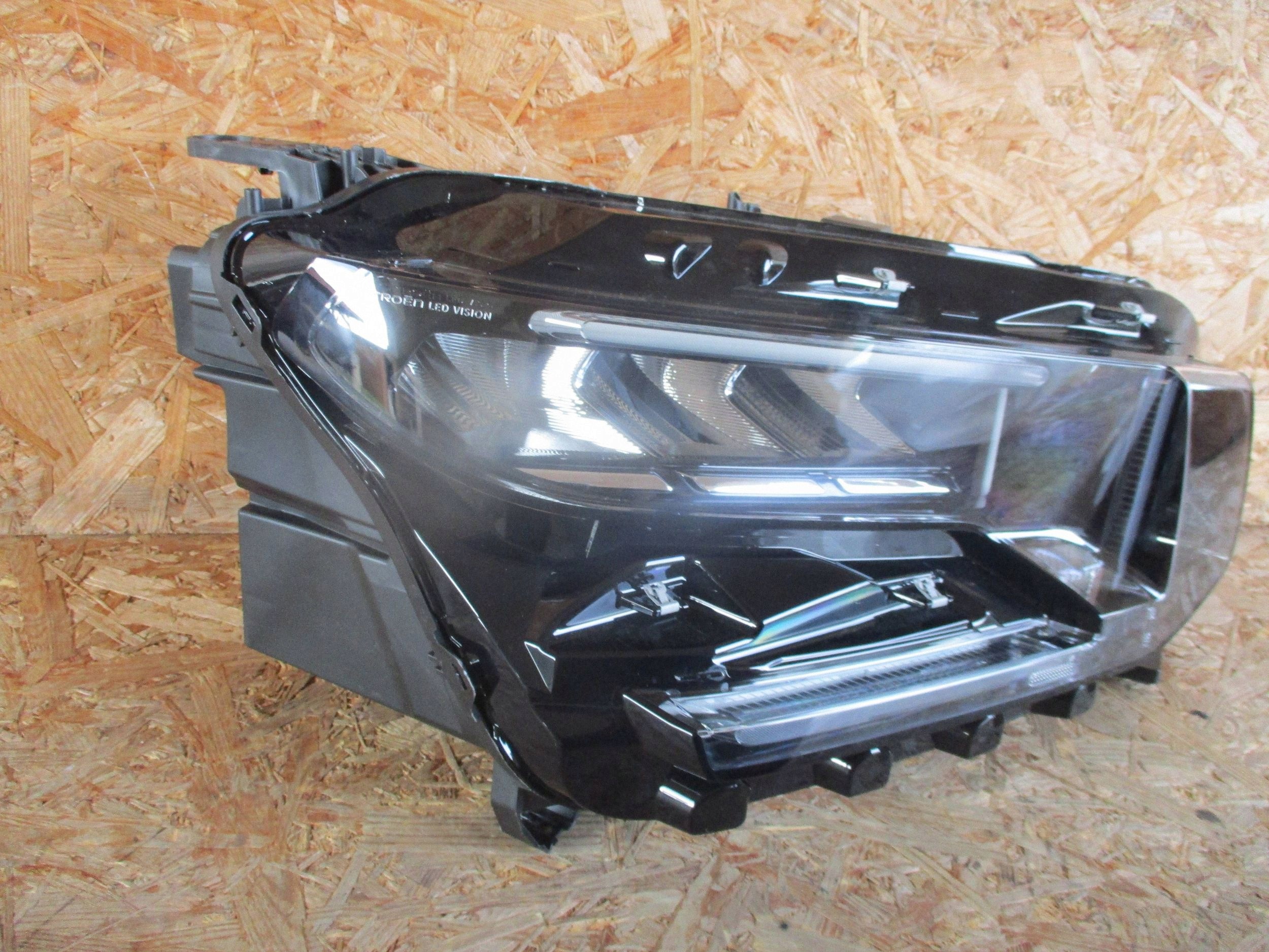 light front front right CITROEN E-C3 LED VISION