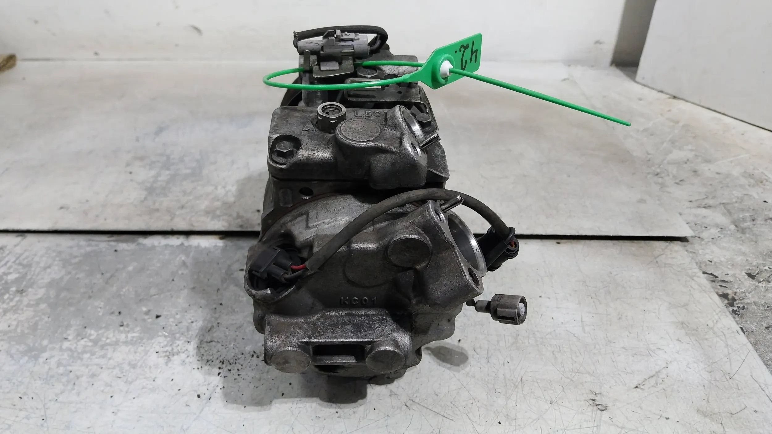 KOMPRESOR KLIMATIZÁCII 447260-1852 BMW E90 E91 E92 E93 E87 E84 2.0D N47