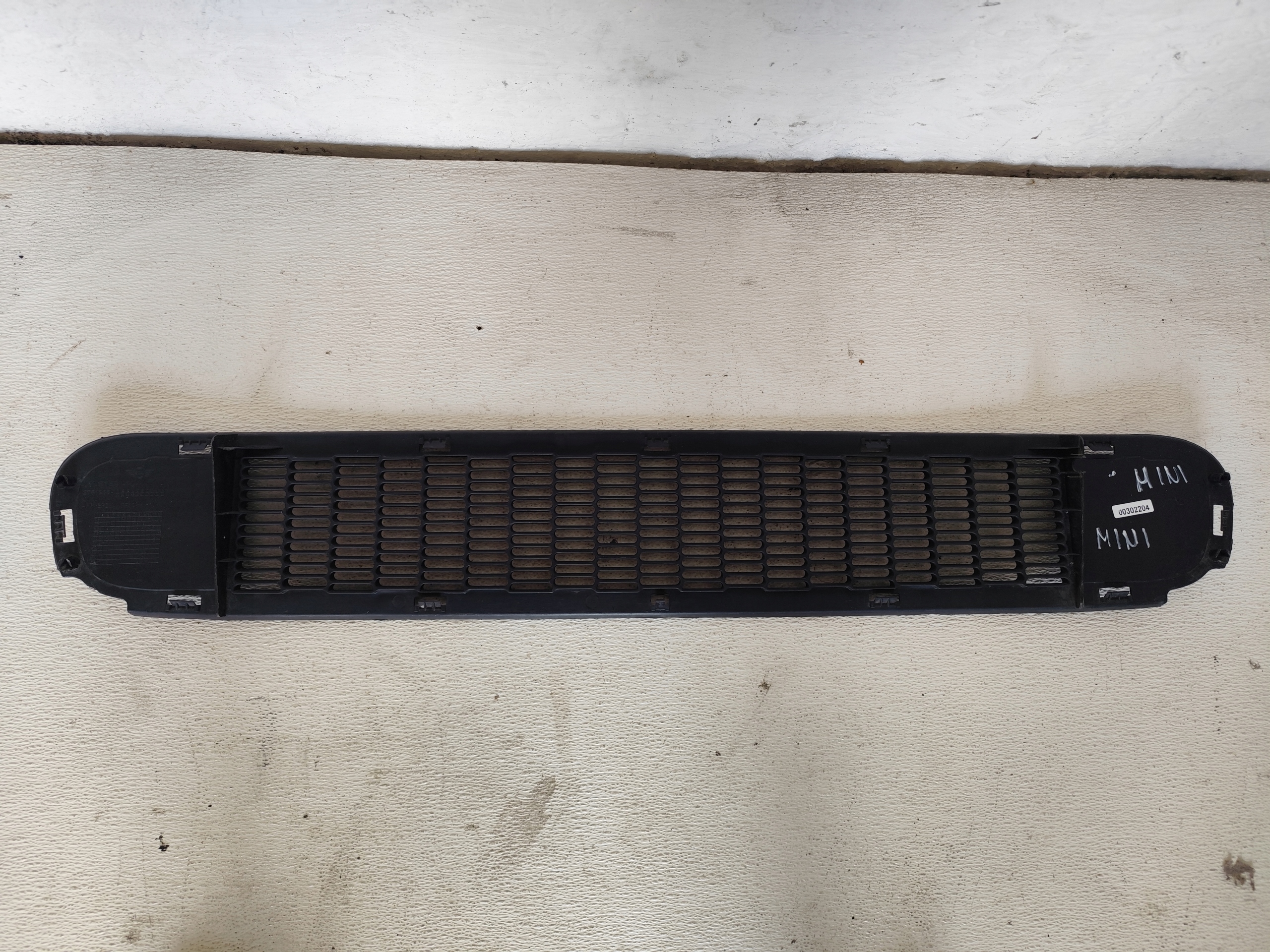 MINI COOPER R55 R56 R57 2010 grid central of a bumper front