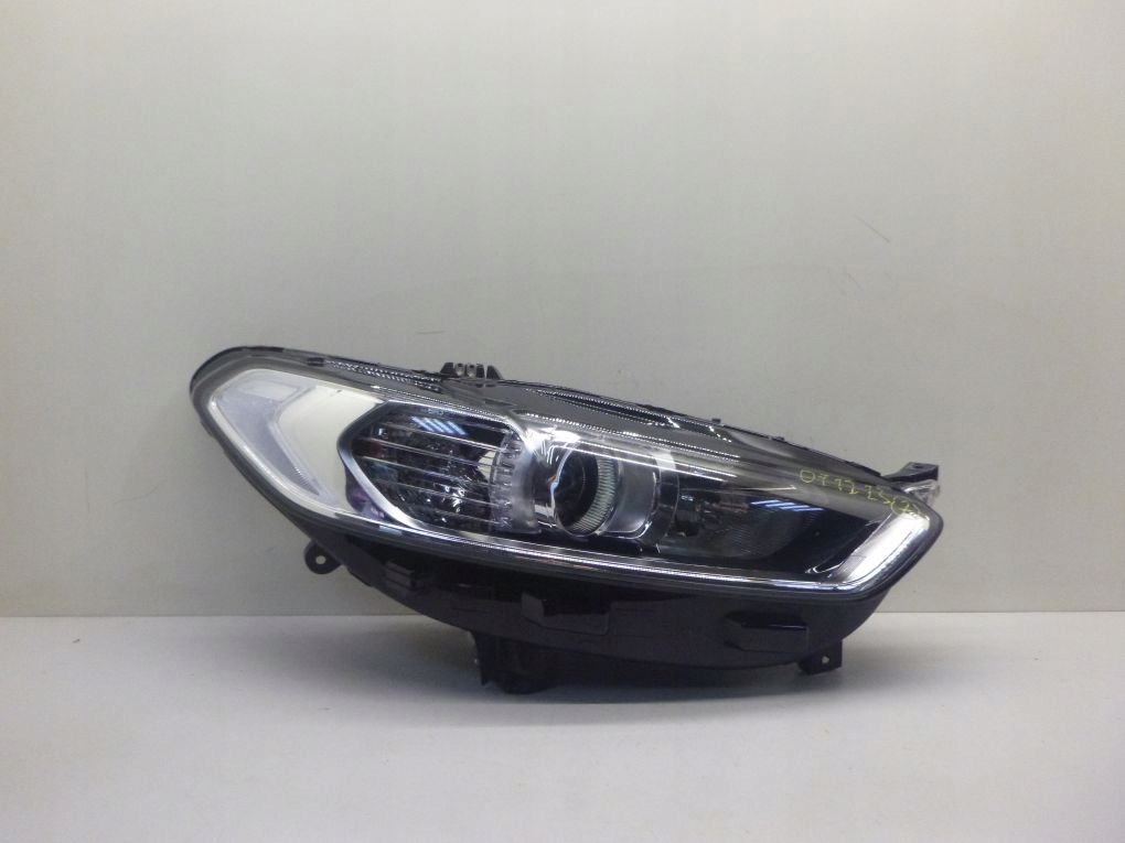 FORD MONDEO MK5 5 V LIFT 19- light front right