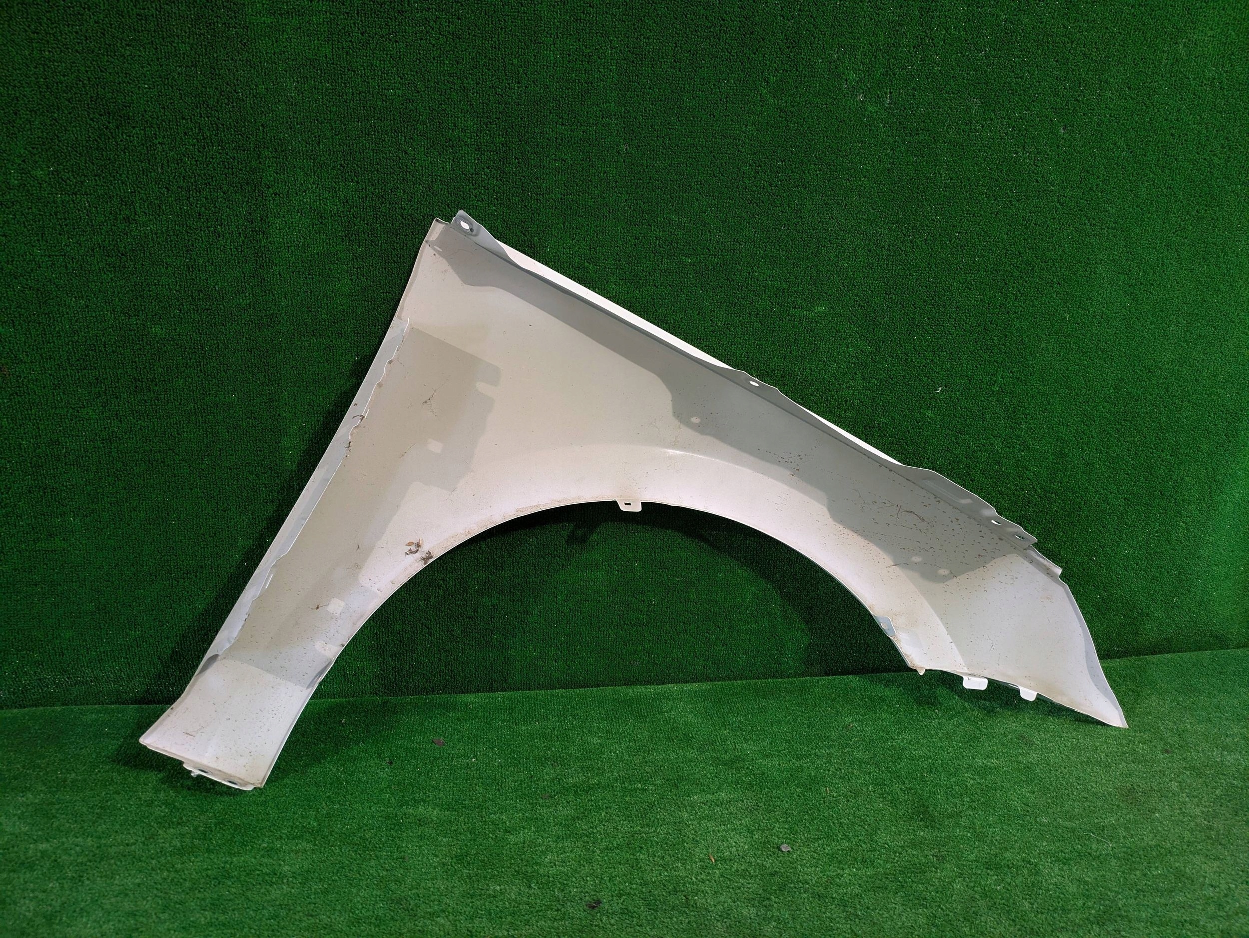 fender front left front SKODA OCTAVIA IV