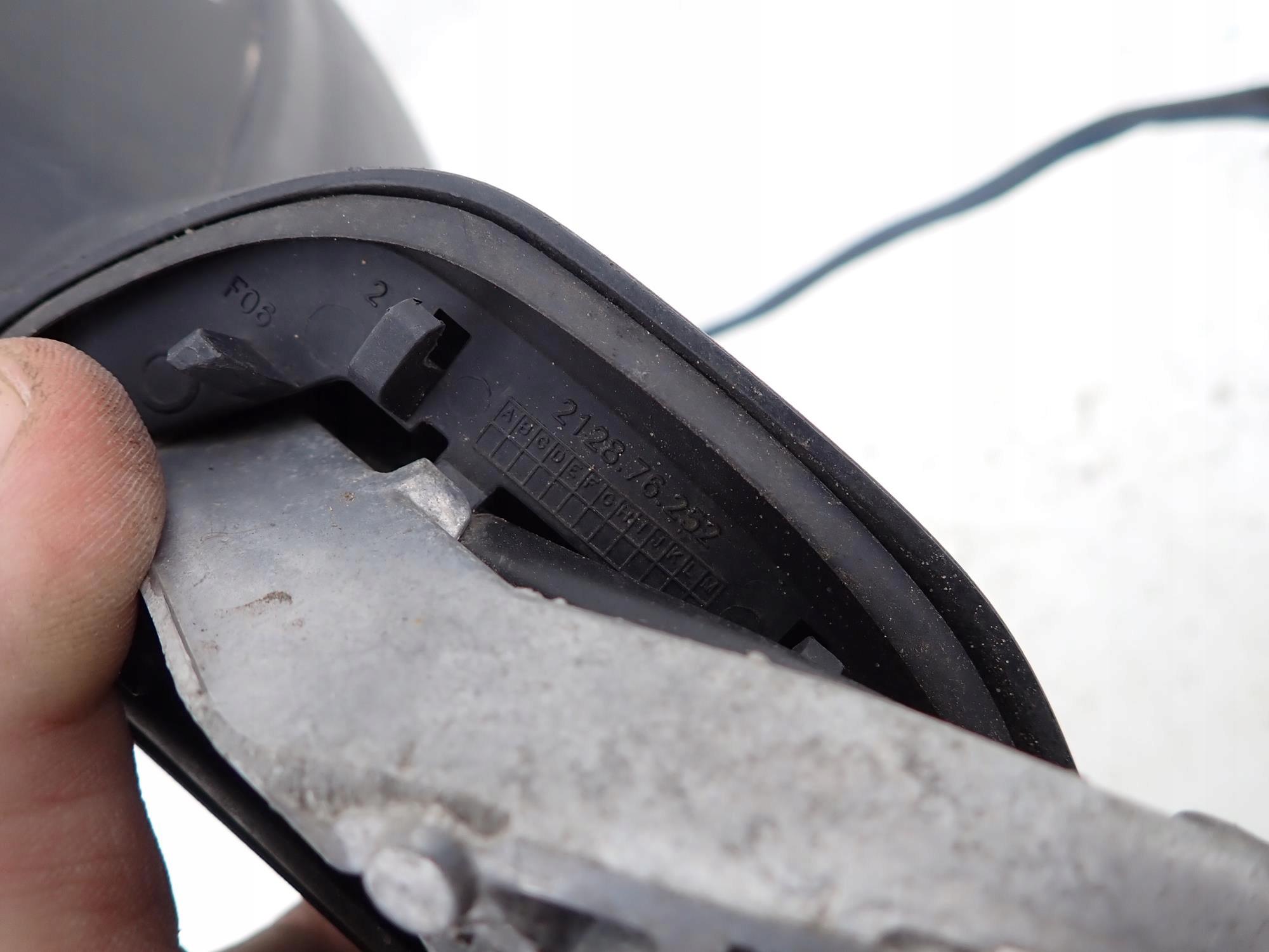 VW TOURAN II 2 15-> mirror front front right