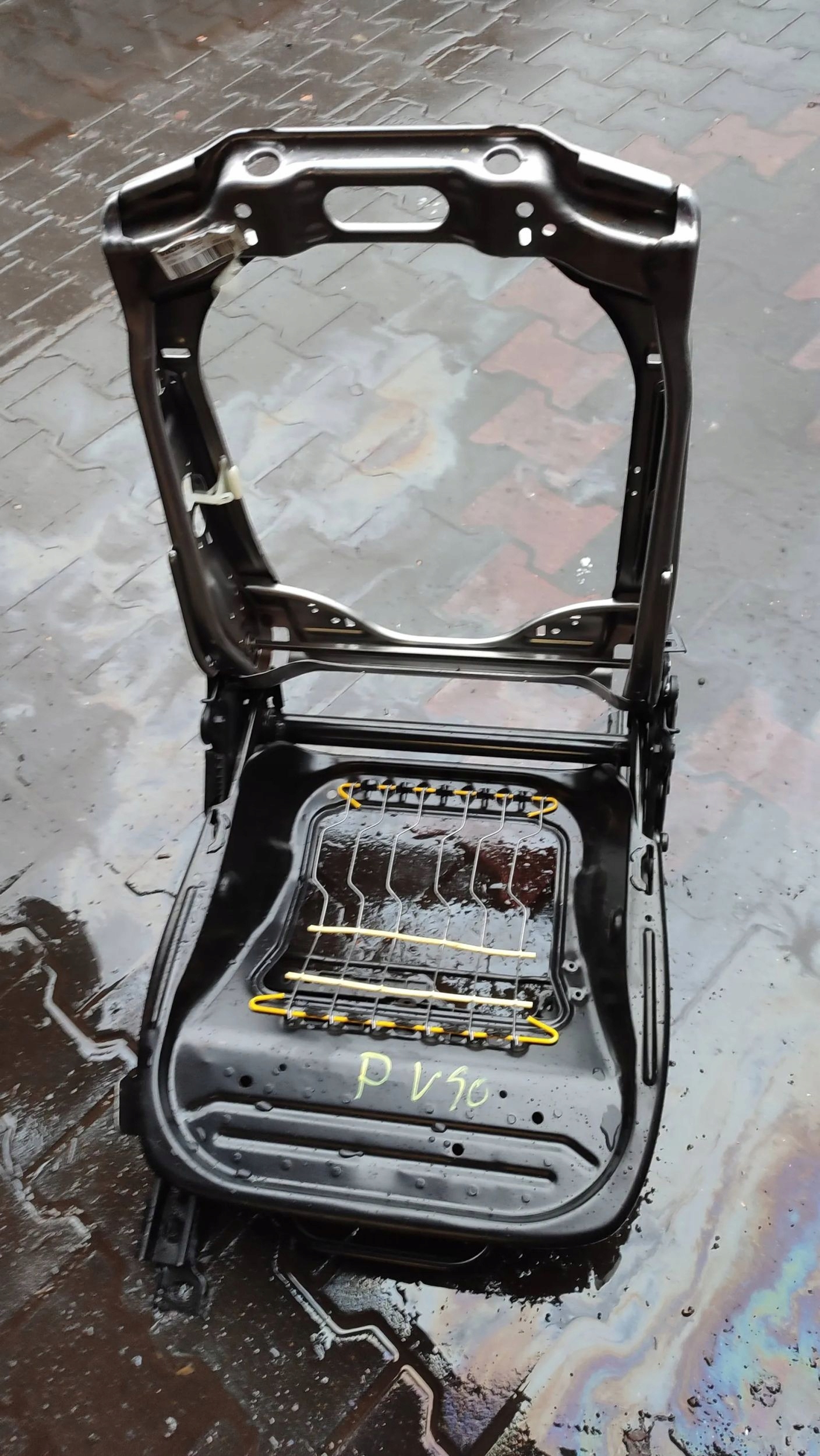 Volvo V40 2018 front side right seat support