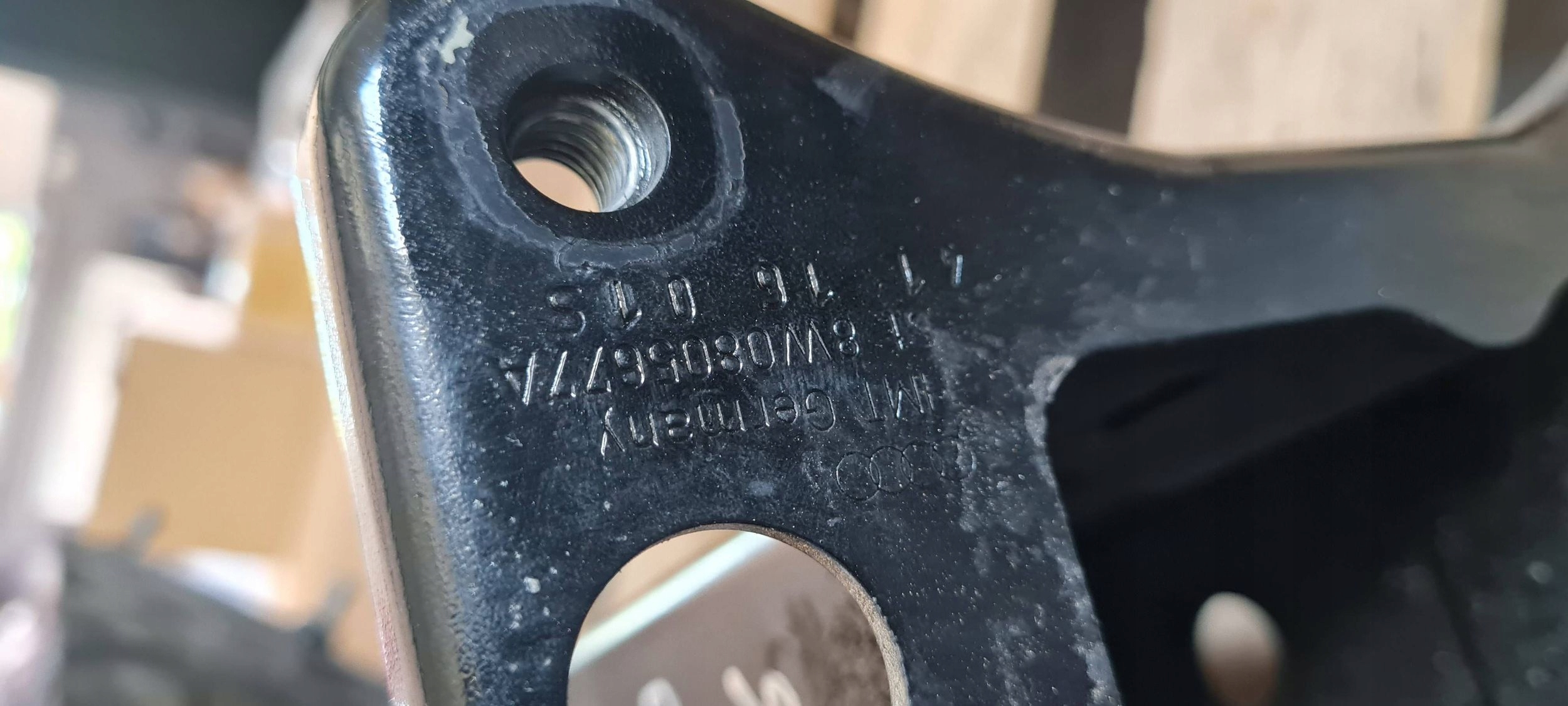 S4 B9 8W A4 quarter left left front LY9T A5 8W S5
