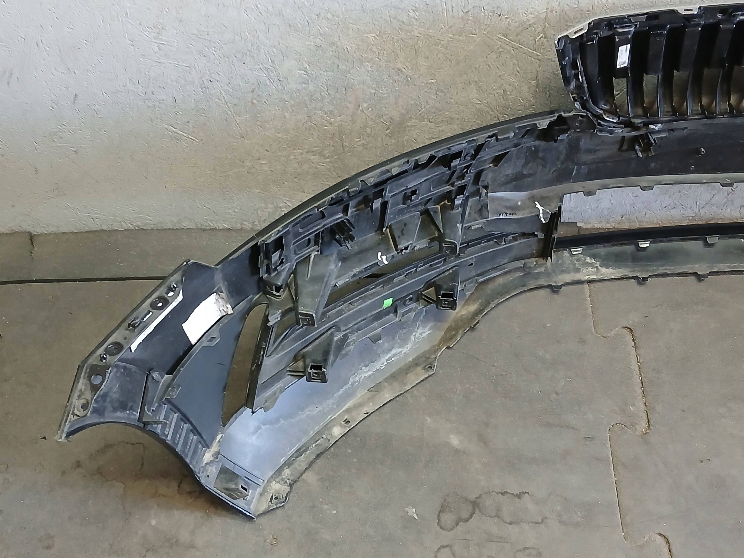 bumper front SKODA SUPERB III 3 LIFT