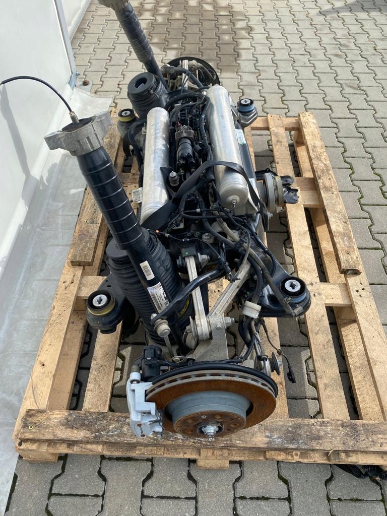 MASERATI LEVANTE 3.0 D REAR. SUSUSPENSION AXIS SIDER