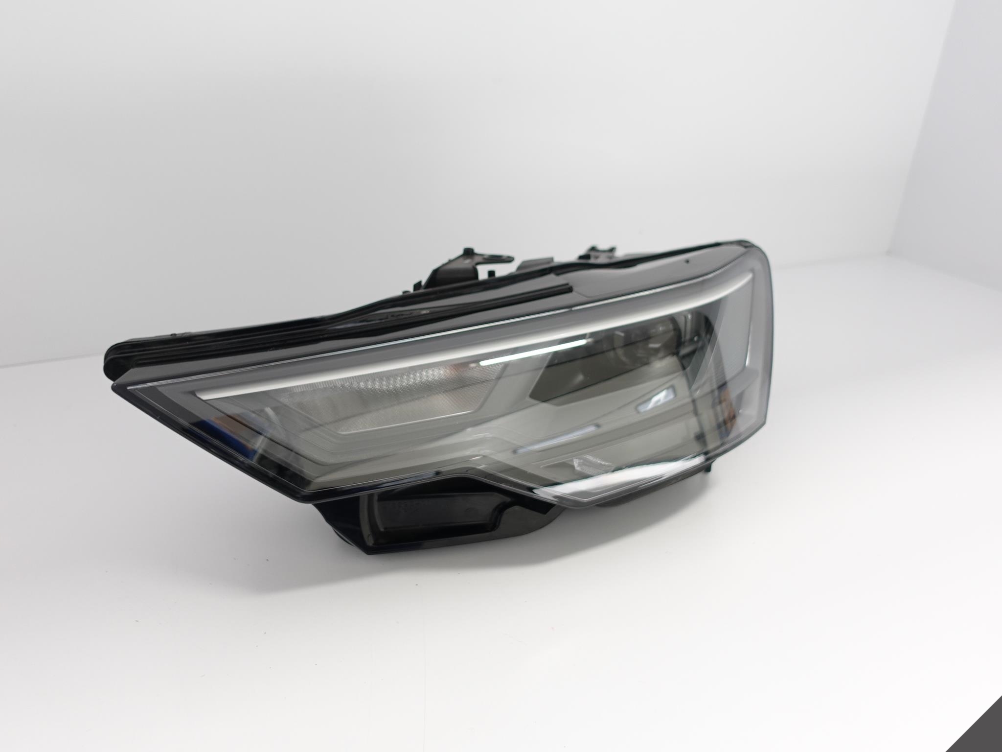 AUDI A6 C8 4K0 18- Feux phare+Module FULL LED B.LADNA L