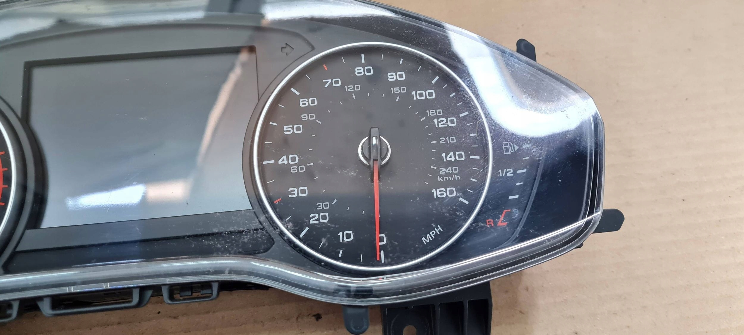 A4 B9 8W dials clock dials window 2.0 TDI ANGLIK 8W5920941