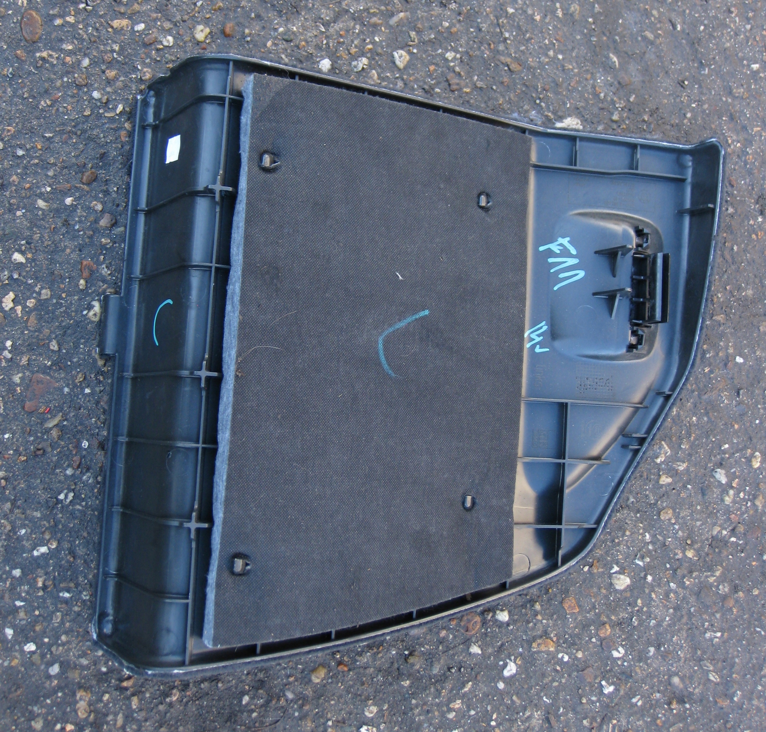 BMW F11 2.5 D 14R passenger compartment boot left 9168493
