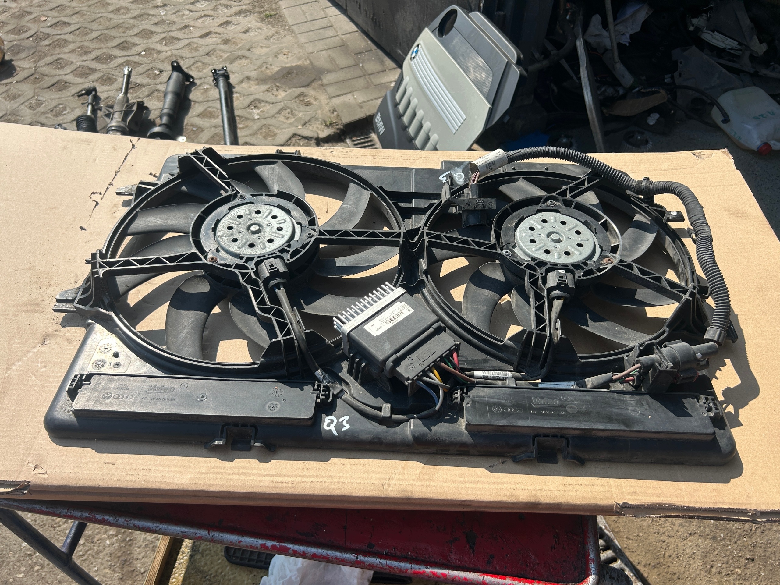 AUDI Q3 8U Ventilateurs Radiateur 8K0121003AG