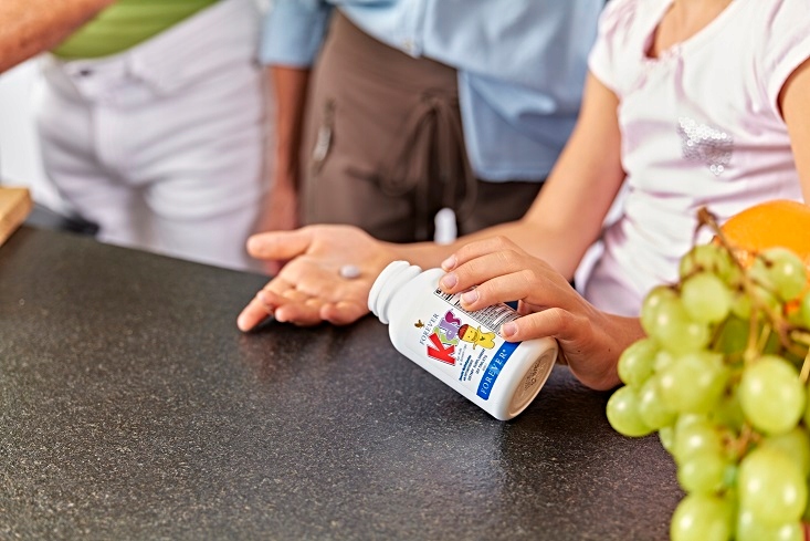 Forever Kids witaminy dla dzieci 120 tabletek multiwitamina Pojemność 132 ml