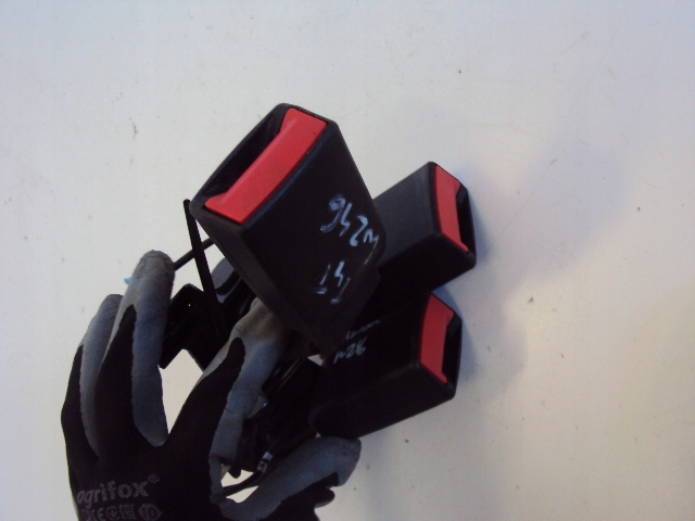 ZAPIĘCIE PASA TYŁ MERCEDES BENZ B-KLASA W246 11-18 Producent części Mercedes-Benz OE