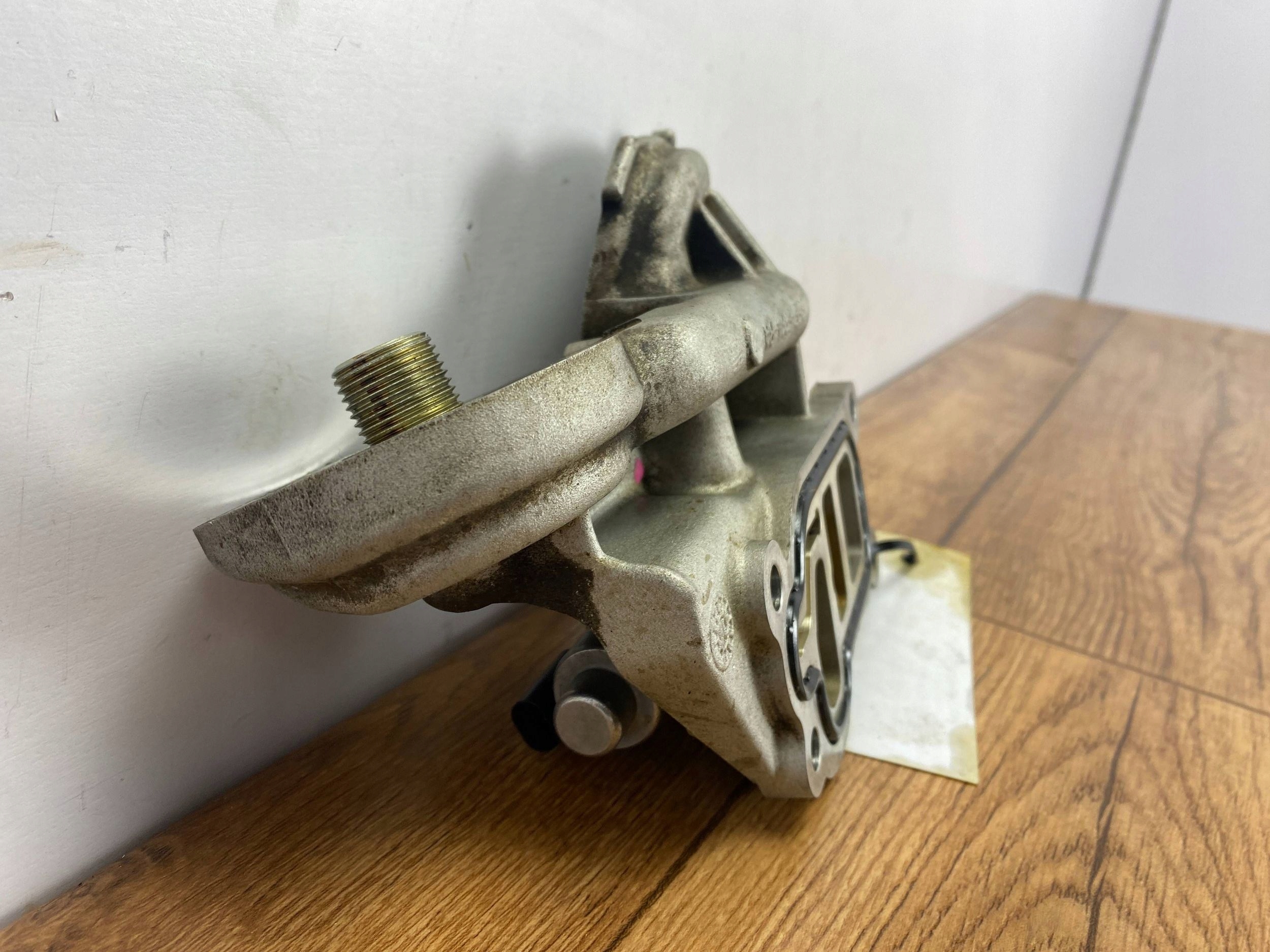 oil filter holder Ford Explorer VI 2020+