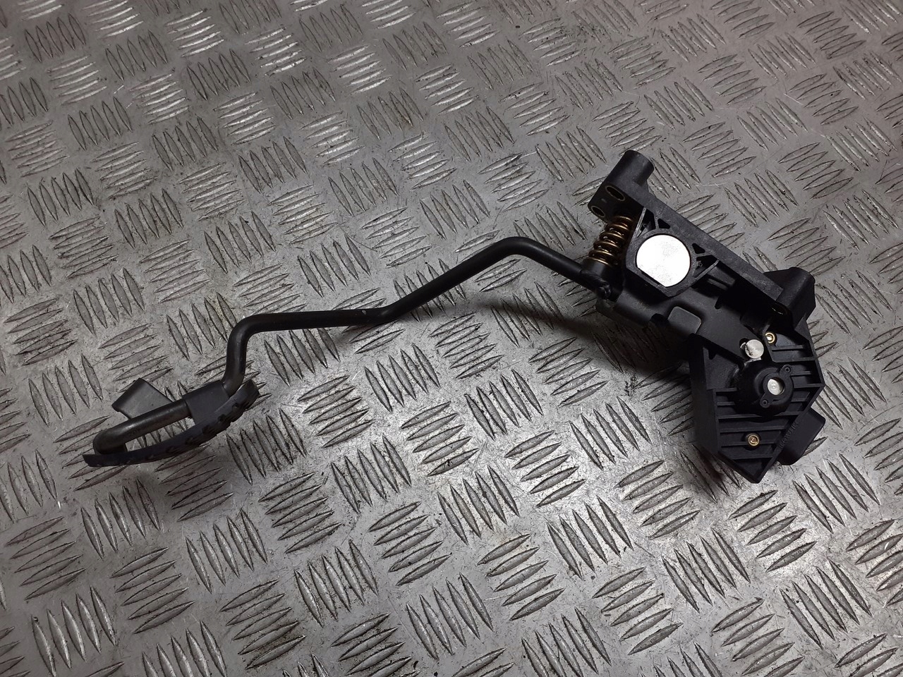 POTENCJOMETR GAZU FIAT STILO 1.8 46822841 Typ samochodu Samochody osobowe