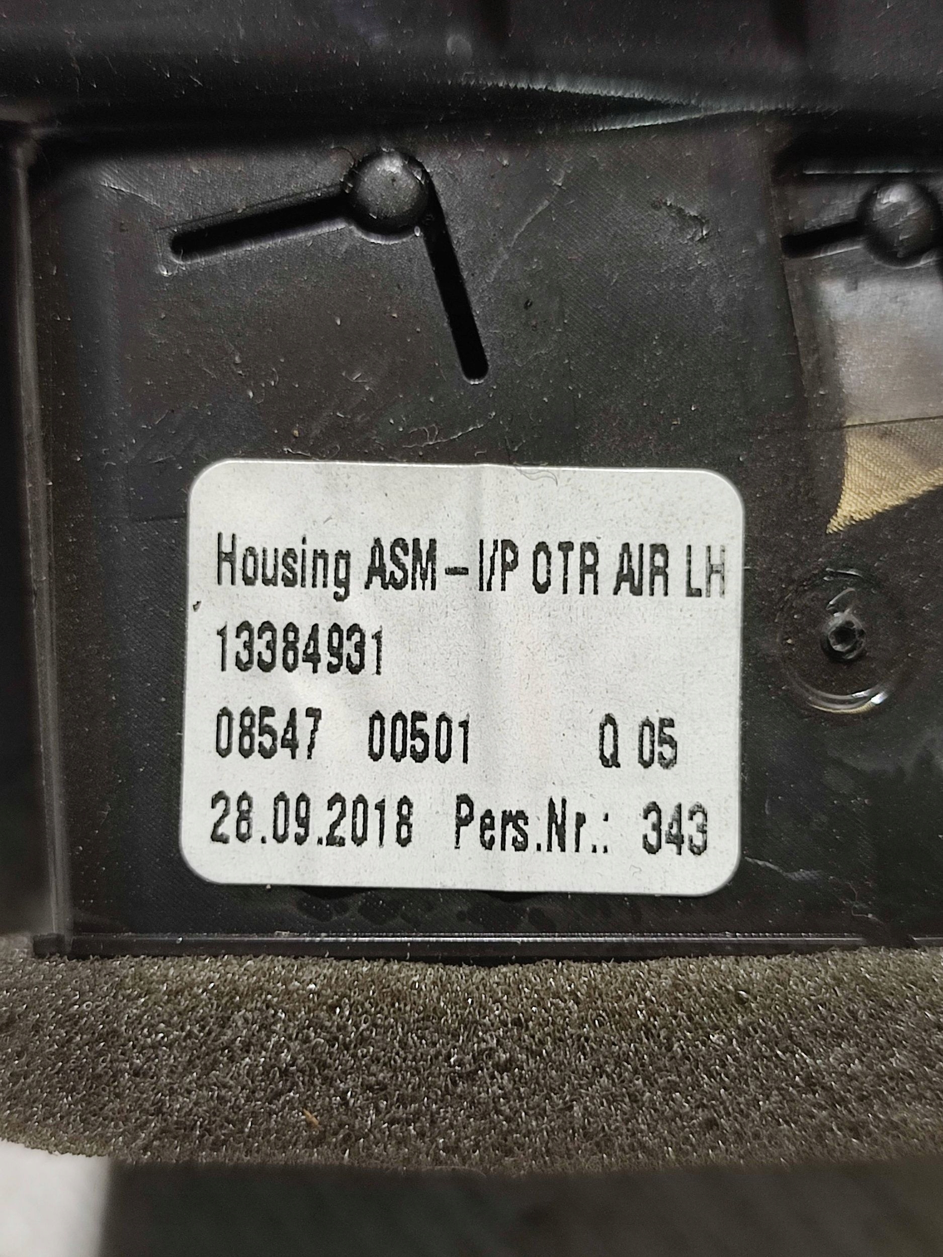 Opel Corsa E 2018 left side grid air conditioning devices