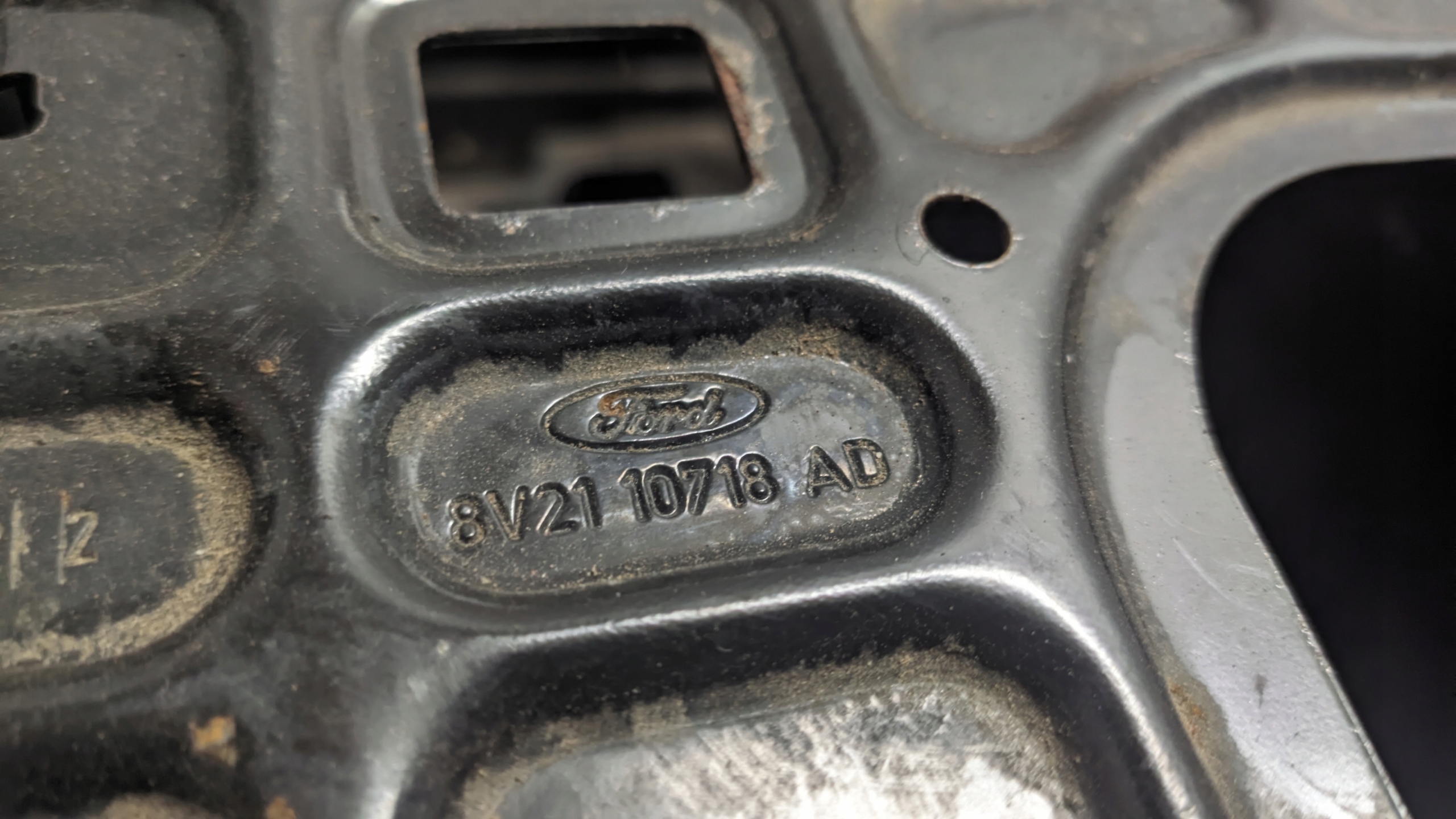 FORD B-MAX 12R 1.0 EB Obal držiak akumulátora 8V21-10718AD
