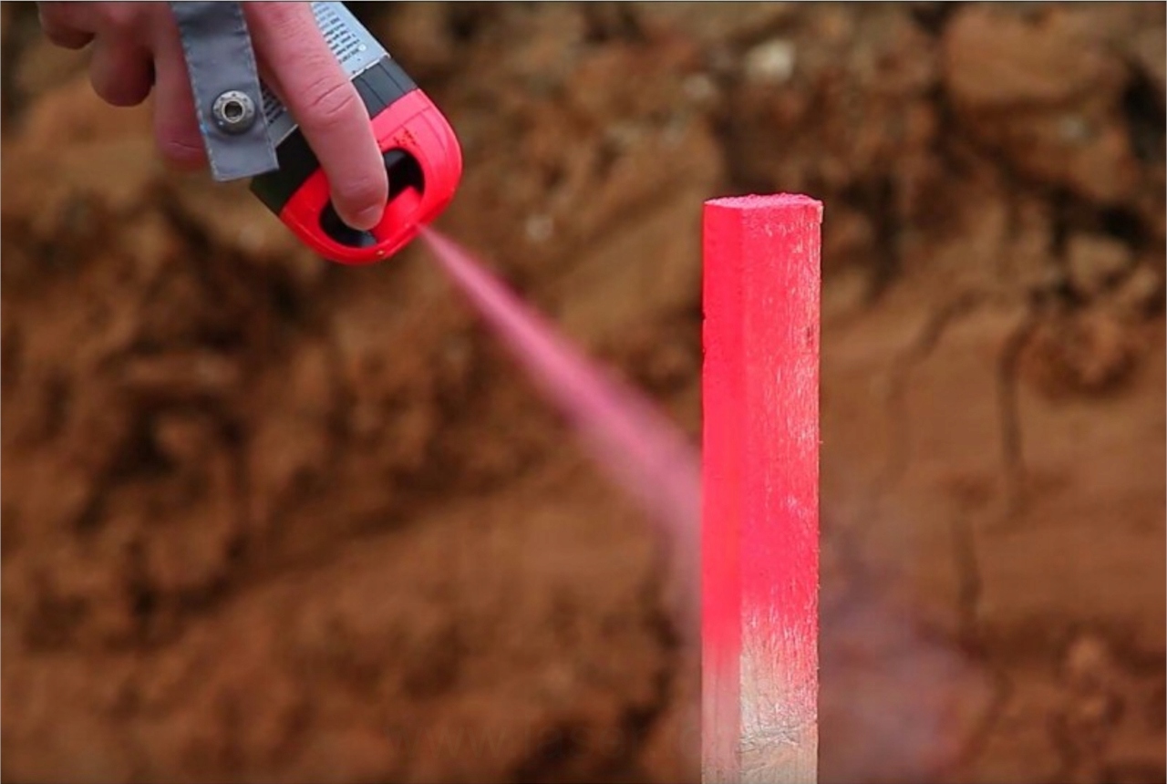 SOPPEC FLUO TP SPRAY FARBA GEODEZYJNA NIEBIESKA Pojemność 500 ml