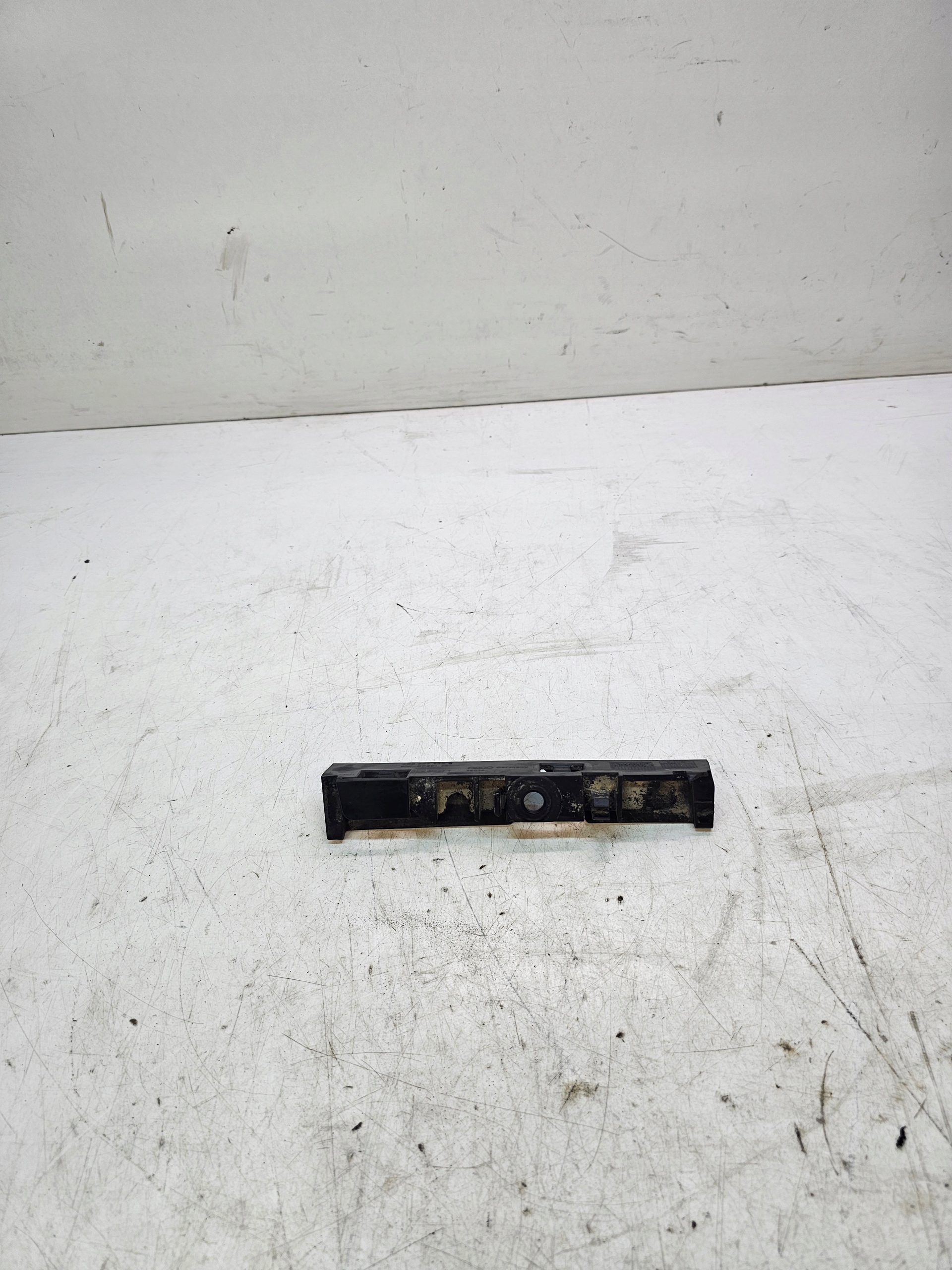 bracket mouldings PROGOWEJ AUDI A6 C7 4G0853922B