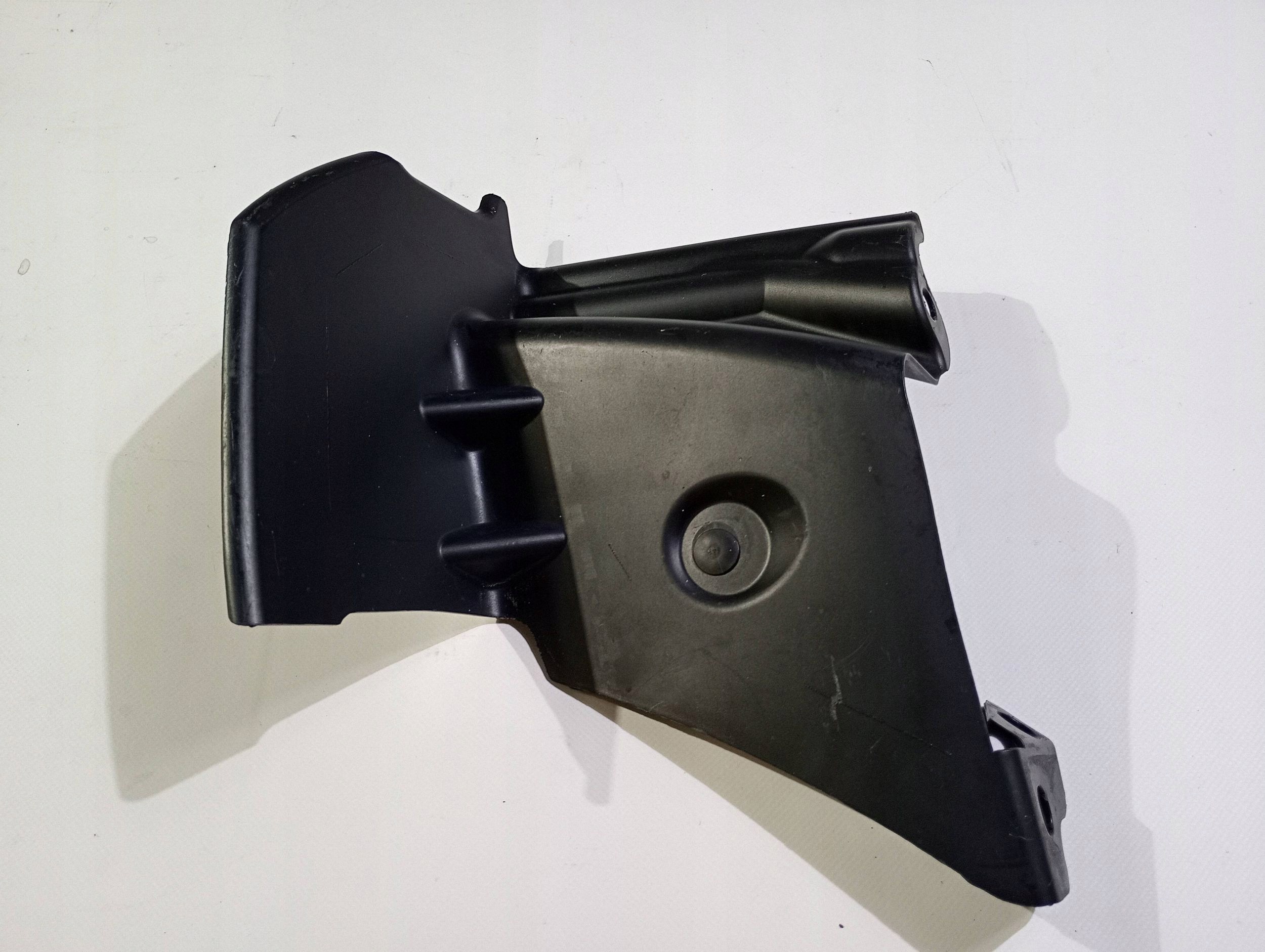 air duct air line intake mudguard left Dodge RAM 1500 2009-2018