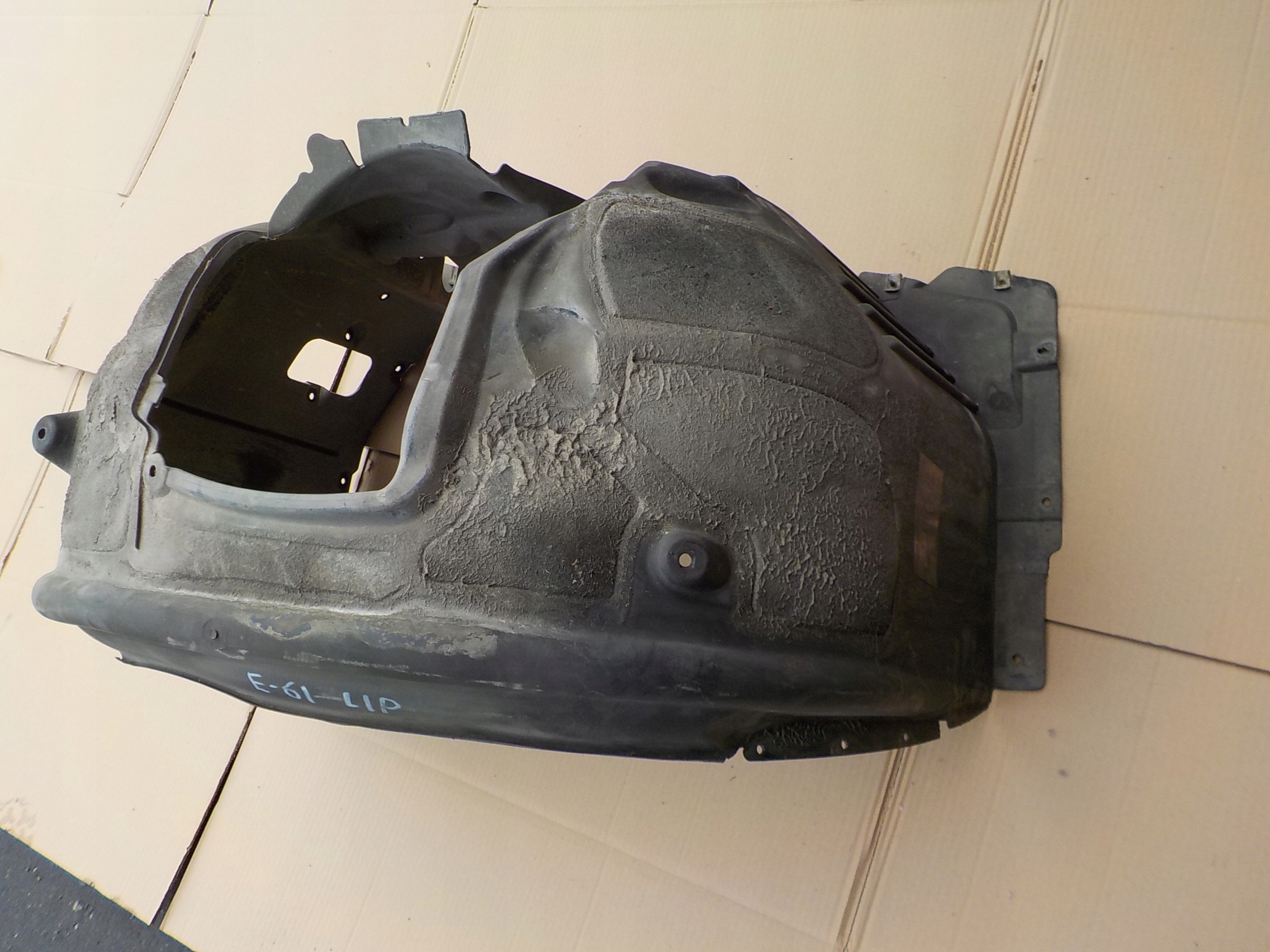podblatník levý předek bmw e60 e61 2005r 7033749