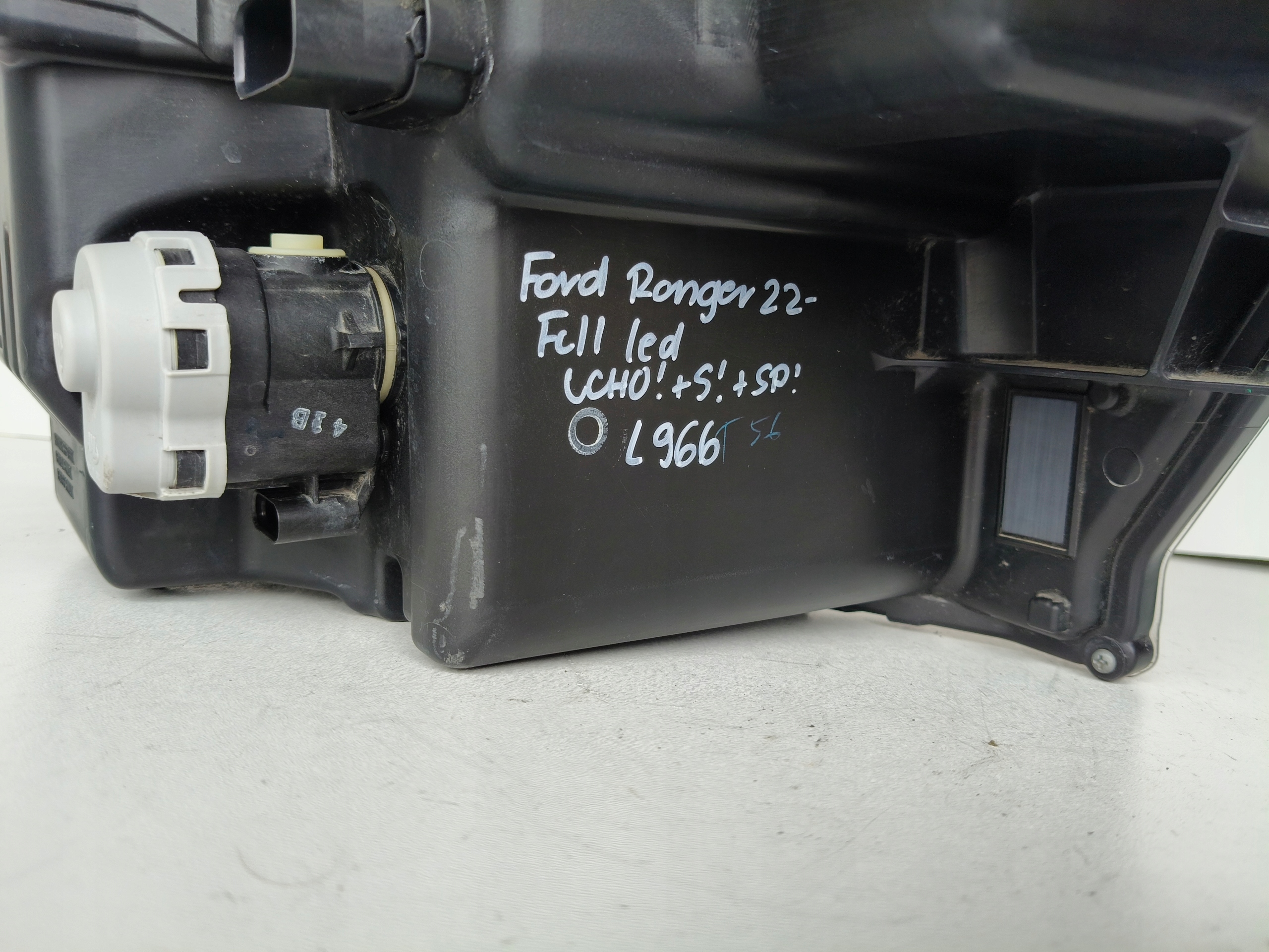 light left REFLEKTOR FORD RANGER 23- FULL LED