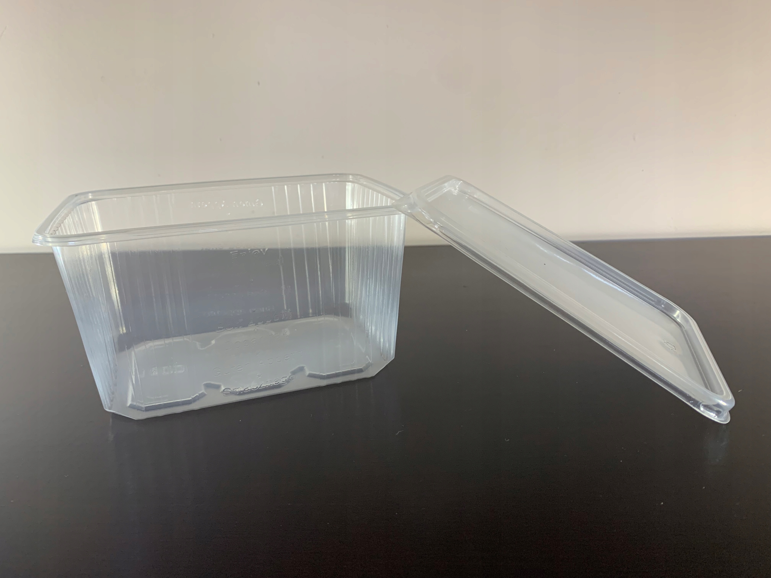 

Pojemnik Prostokątny 1500ml Pp 50szt pokrywka