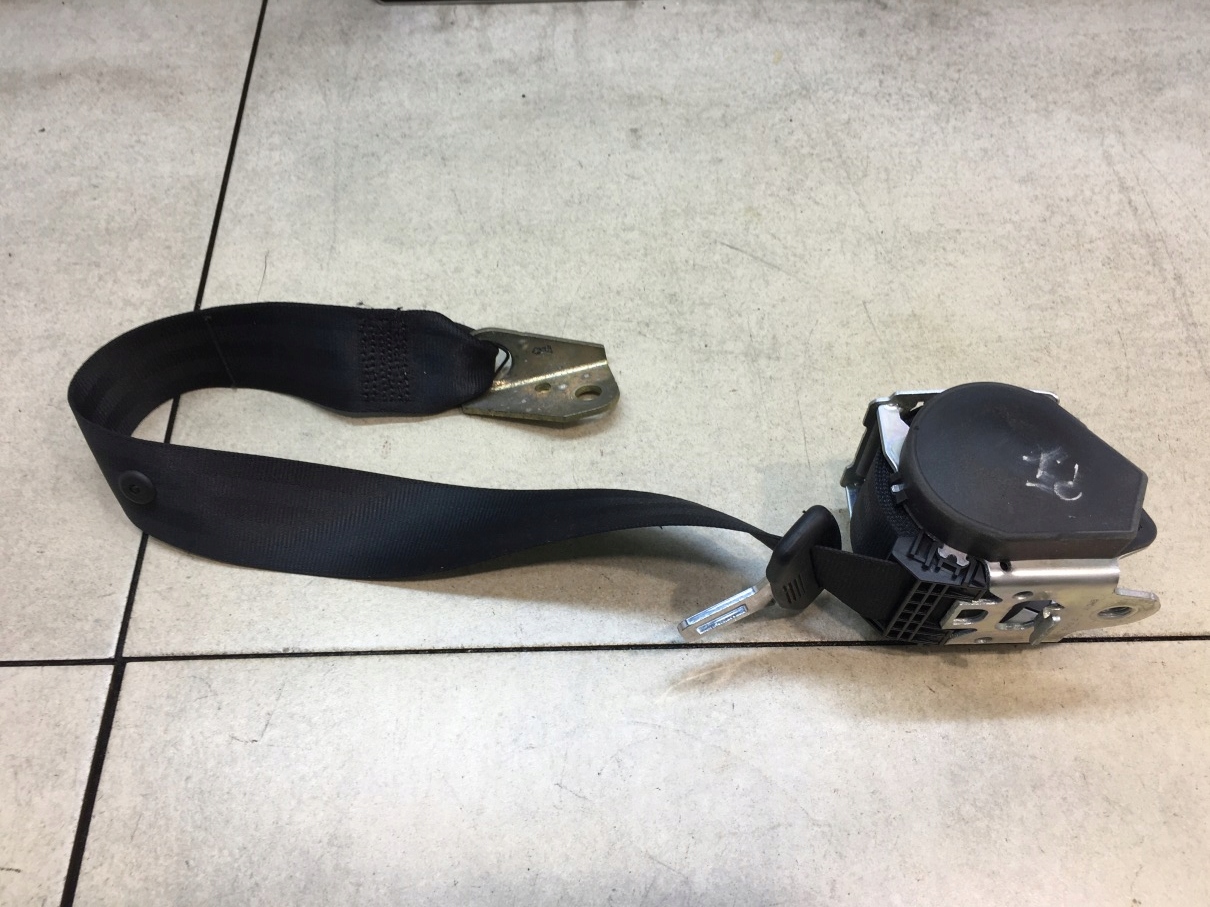 Gurten Sicherheits rechts heck GOLF V 1K6857806D