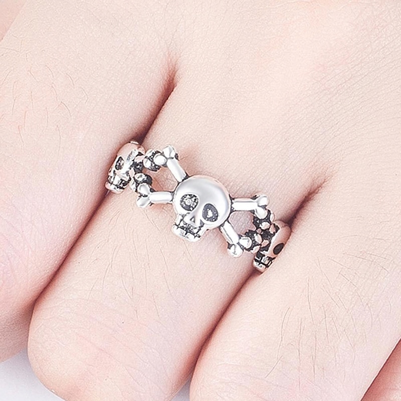 PIERŚCIONEK OBRĄCZKA BIŻUTERIA CZASZKA EAN (GTIN) 5904292567119