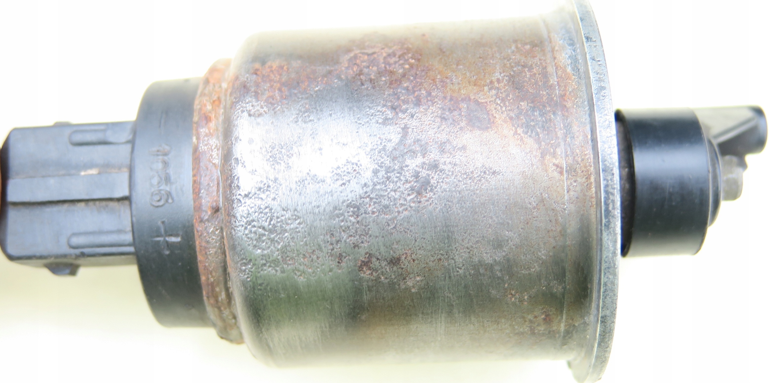 ZAWÓR POD GAZNIK VW GOLF 1 MK1 I CABRIO