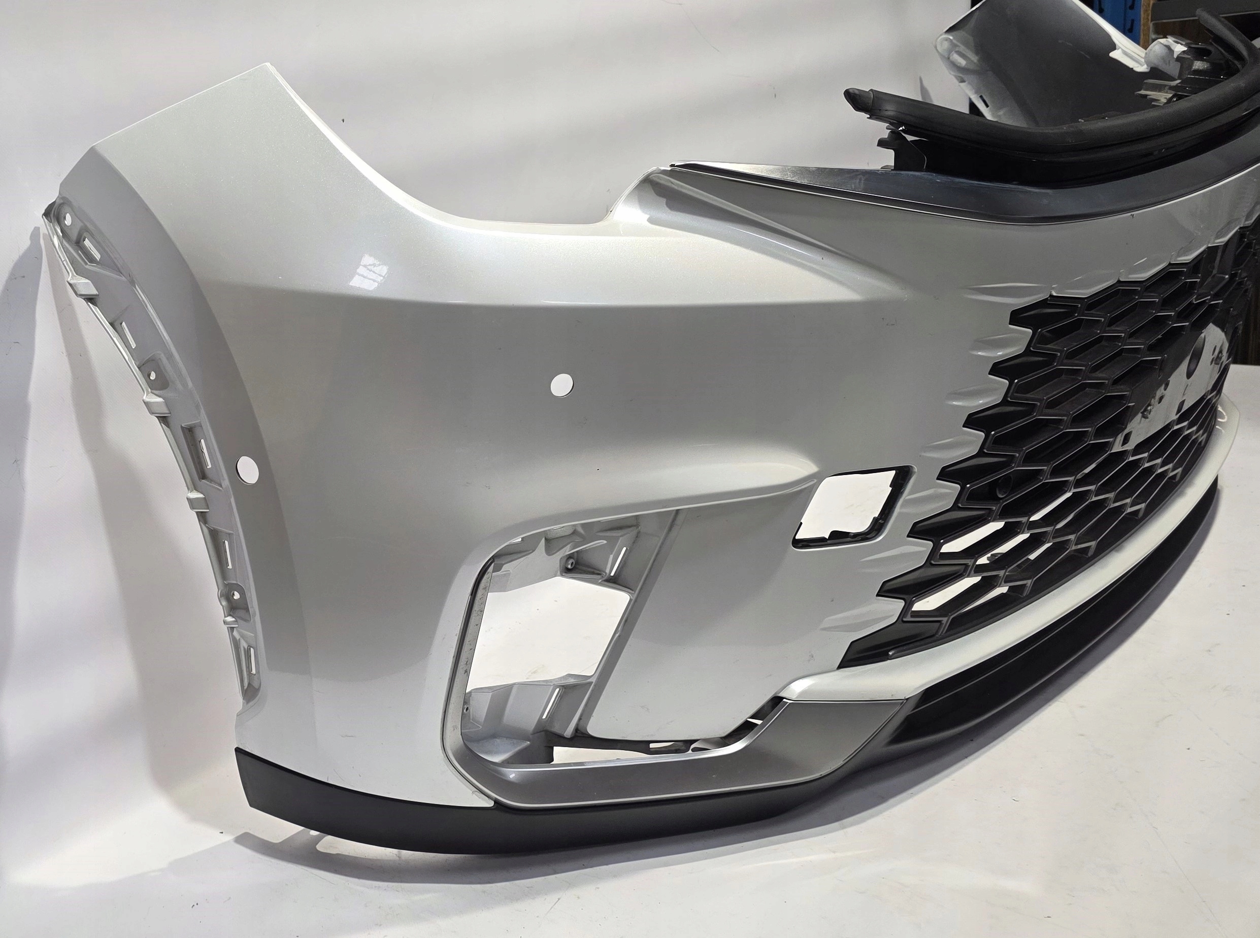 front bumper grille LEXUS LBX 23- 6XPDC original 52119-52F10