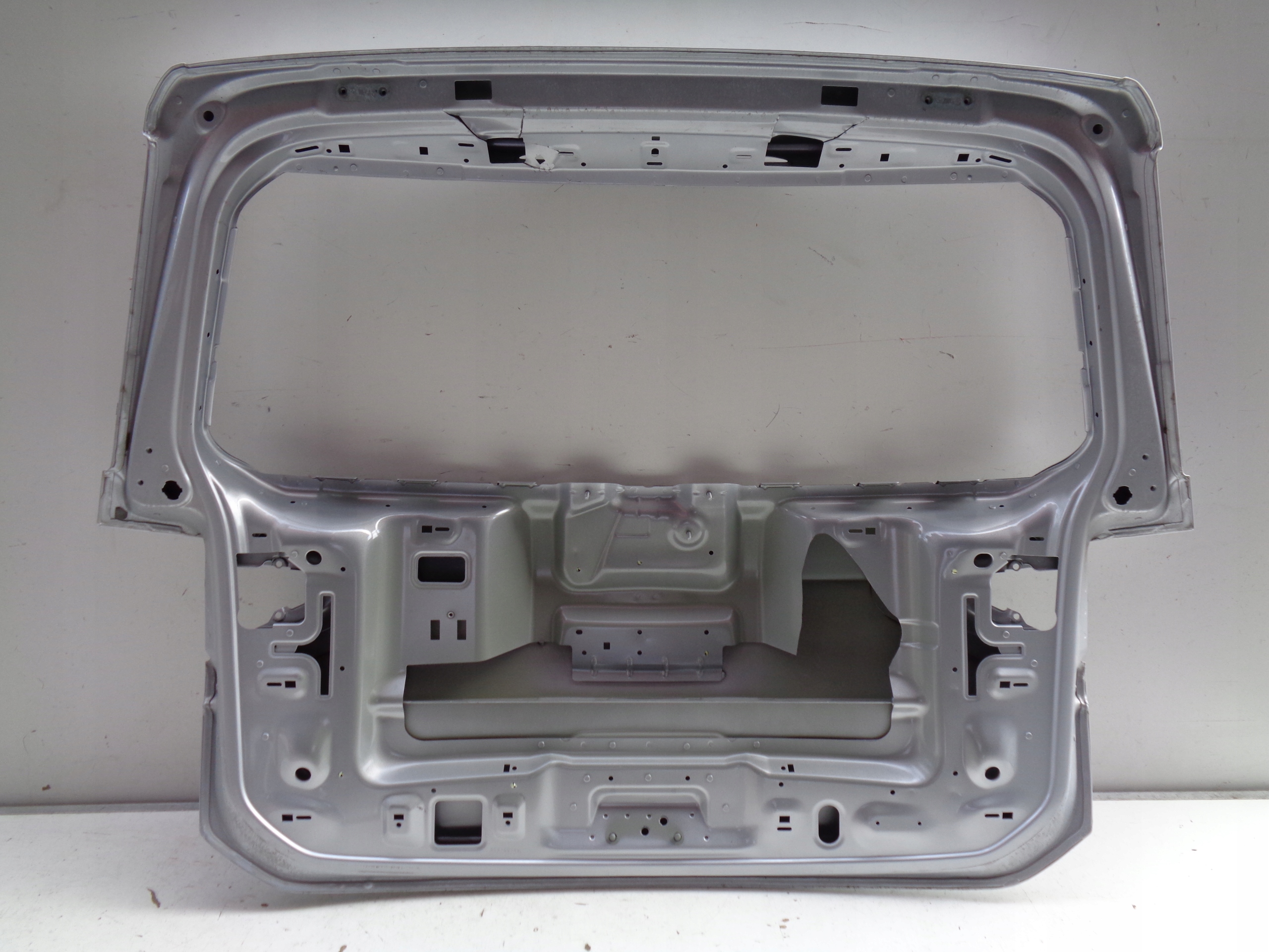 boot doors VW TOURAN 5TA 16- NR 41047