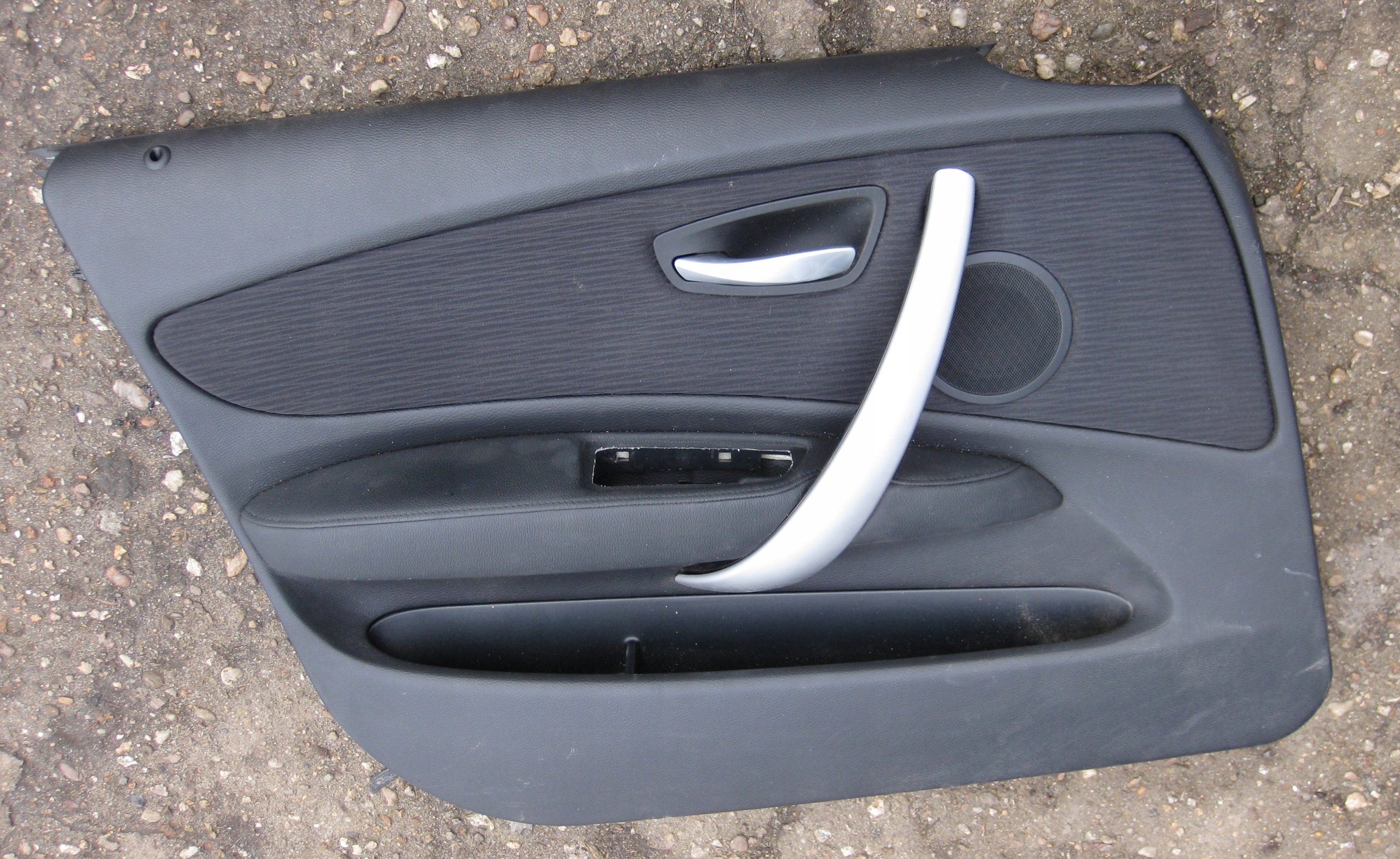 BMW E87 2.0 and 08R side door left front