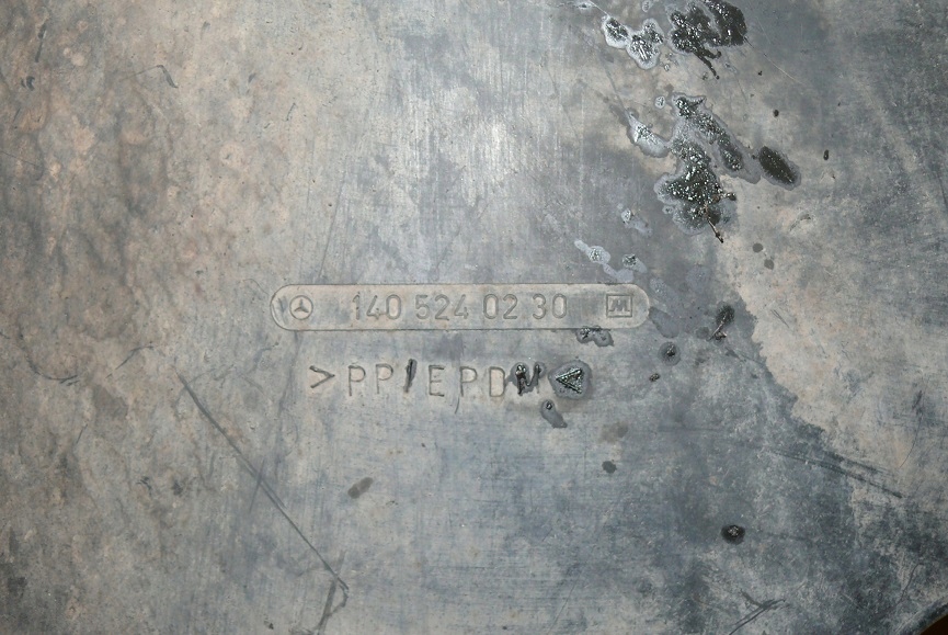cover below engine NADKOLA left left front MERCEDES S-KLASA W140 1405240230