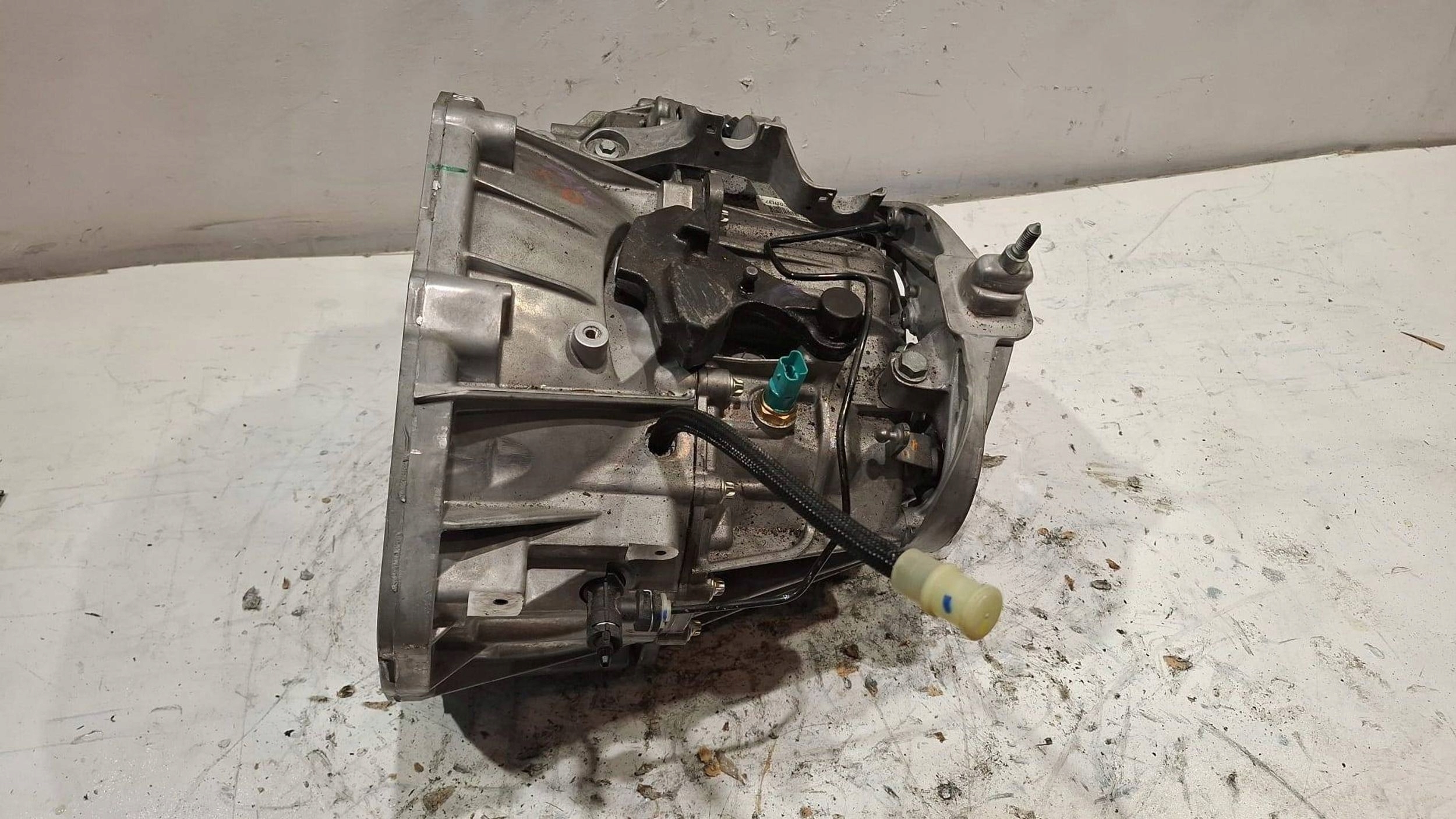 Getriebe PF6084 Renault Trafic III 2.0 DCi neu przebieg 3tys