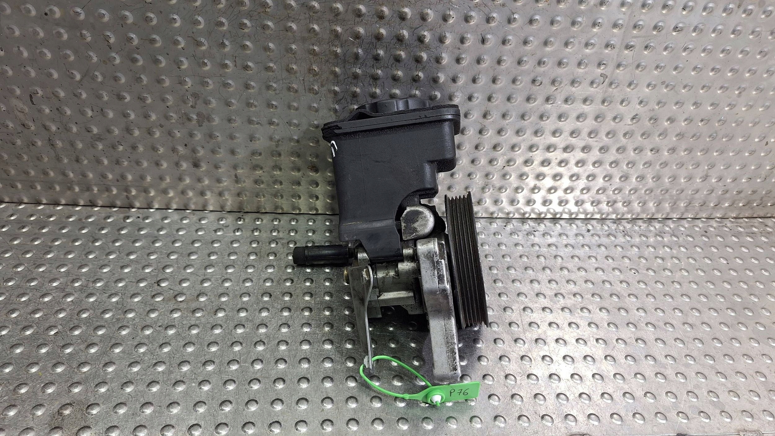 servo pump 6756930 7692974510 BMW X5 E53 M57