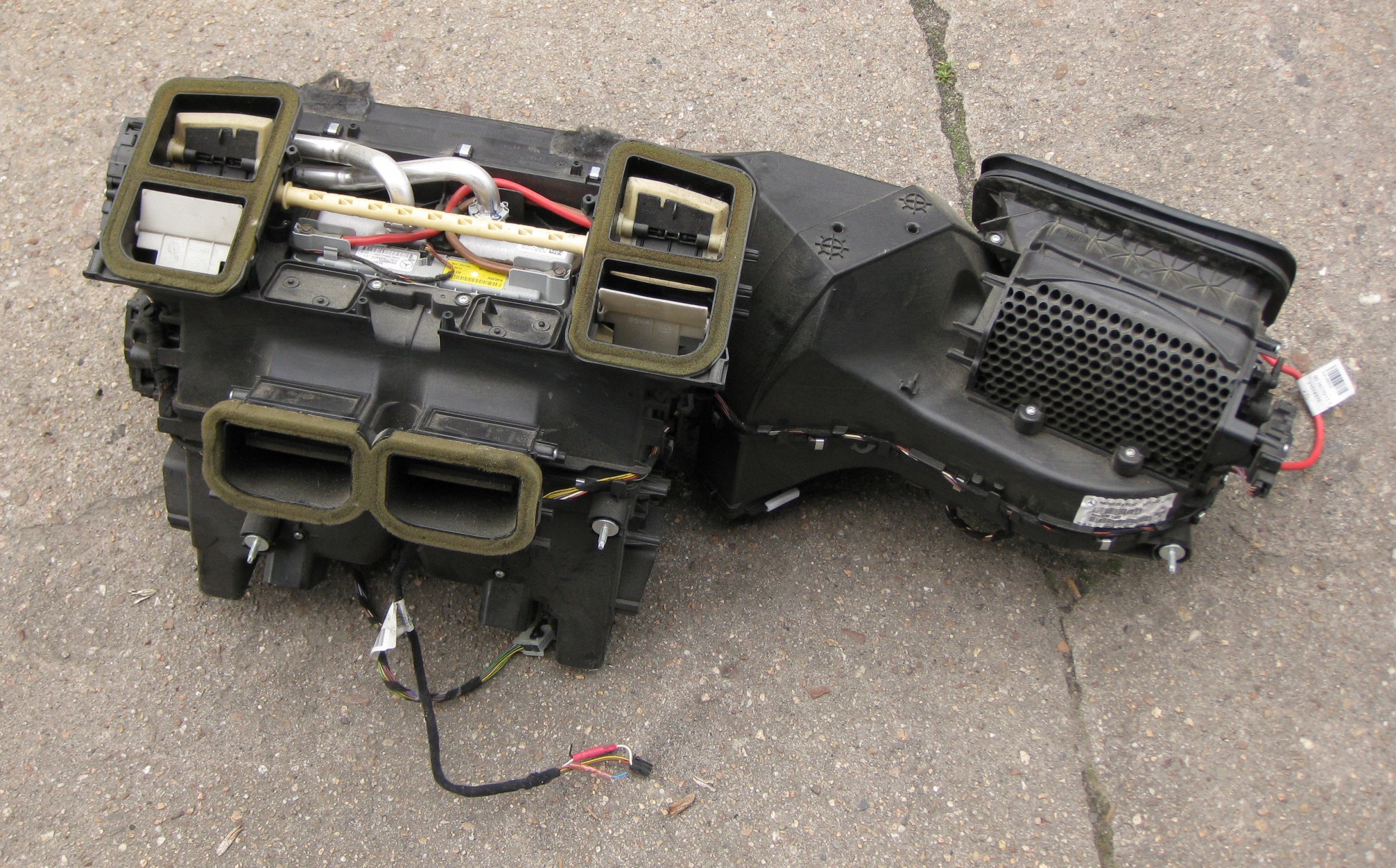 MERCEDES W212 E KLASA 11r heater complete A2128302560